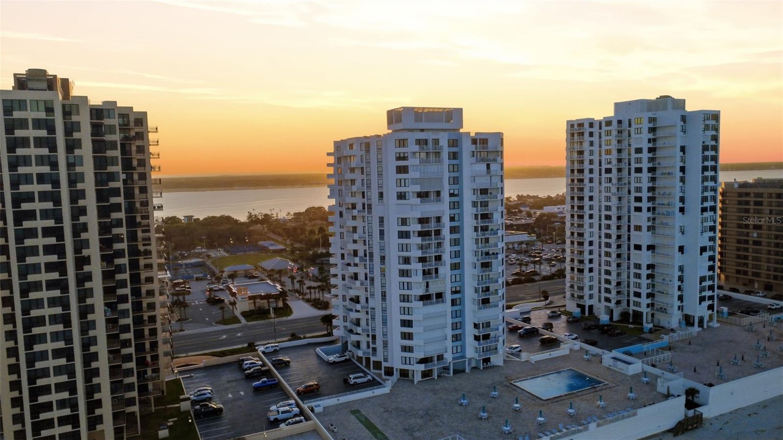 OCEAN 02 CONDO - Residential