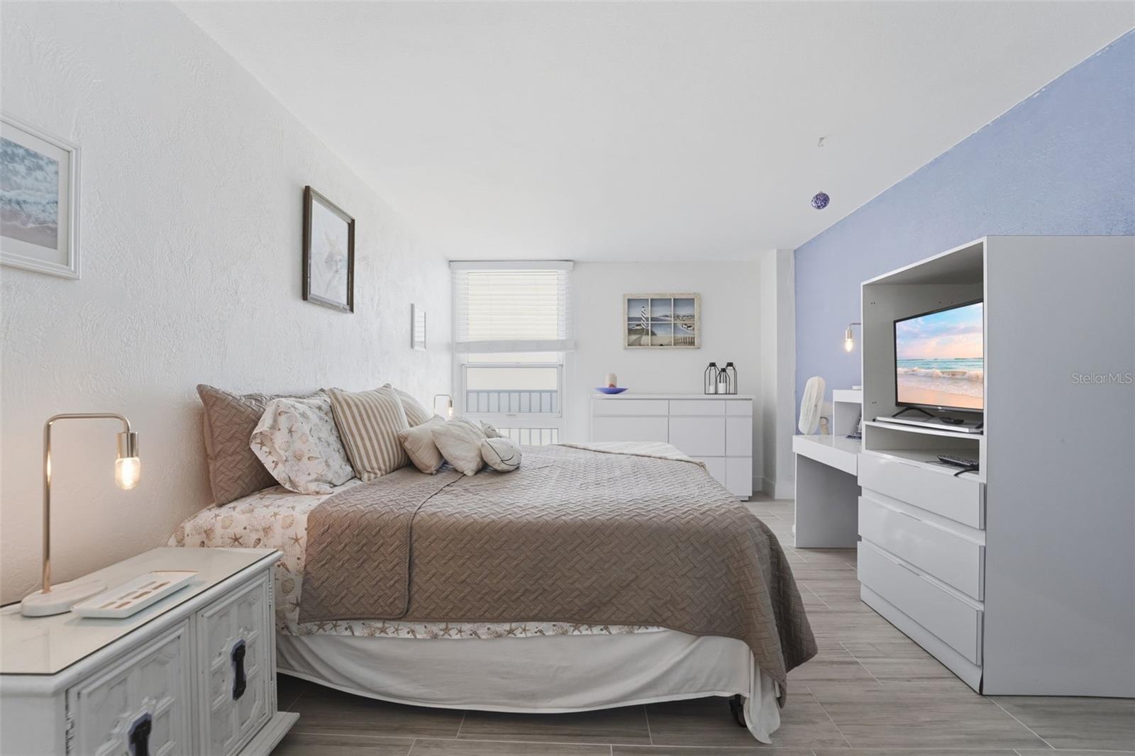 OCEAN 01 CONDO - Residential