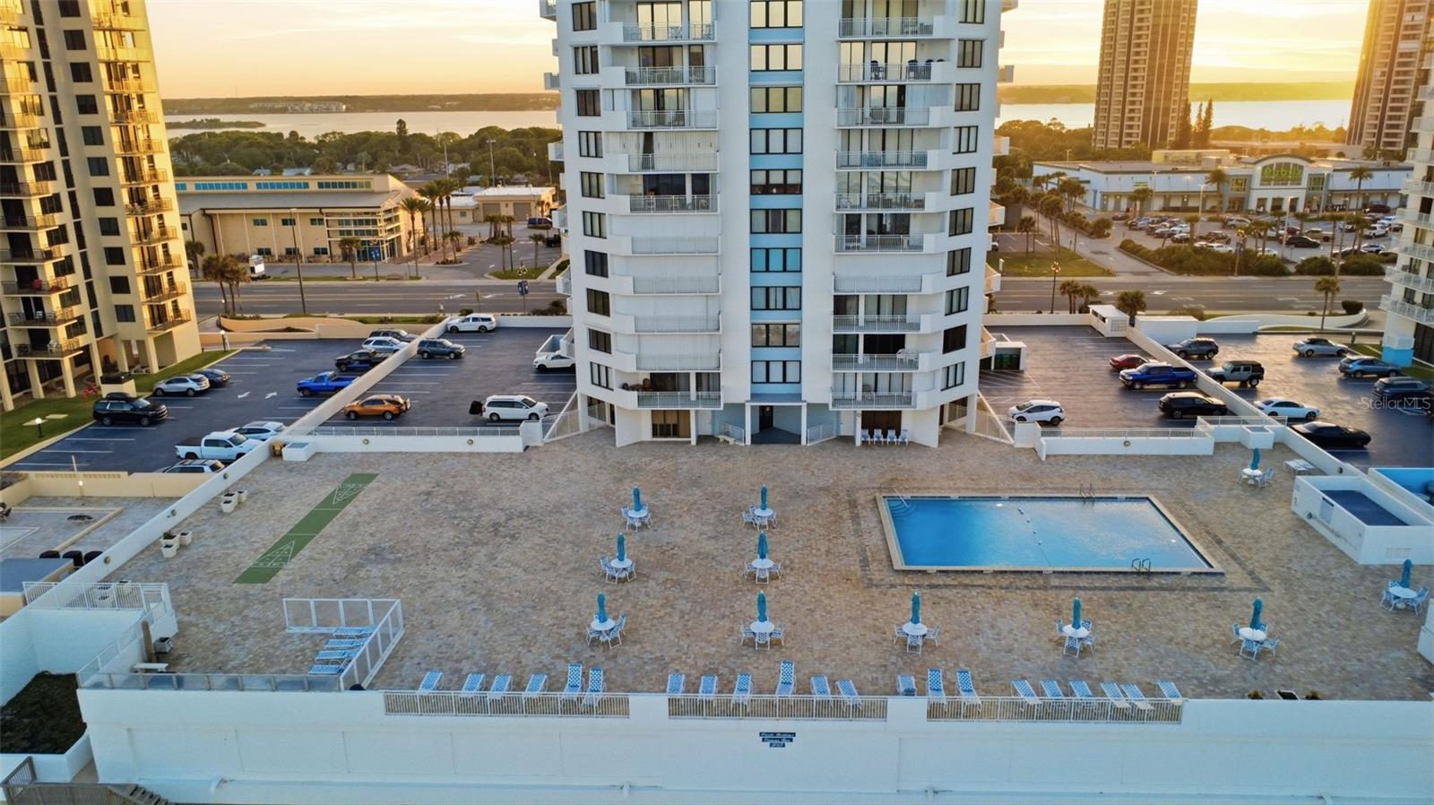 OCEAN 02 CONDO - Residential