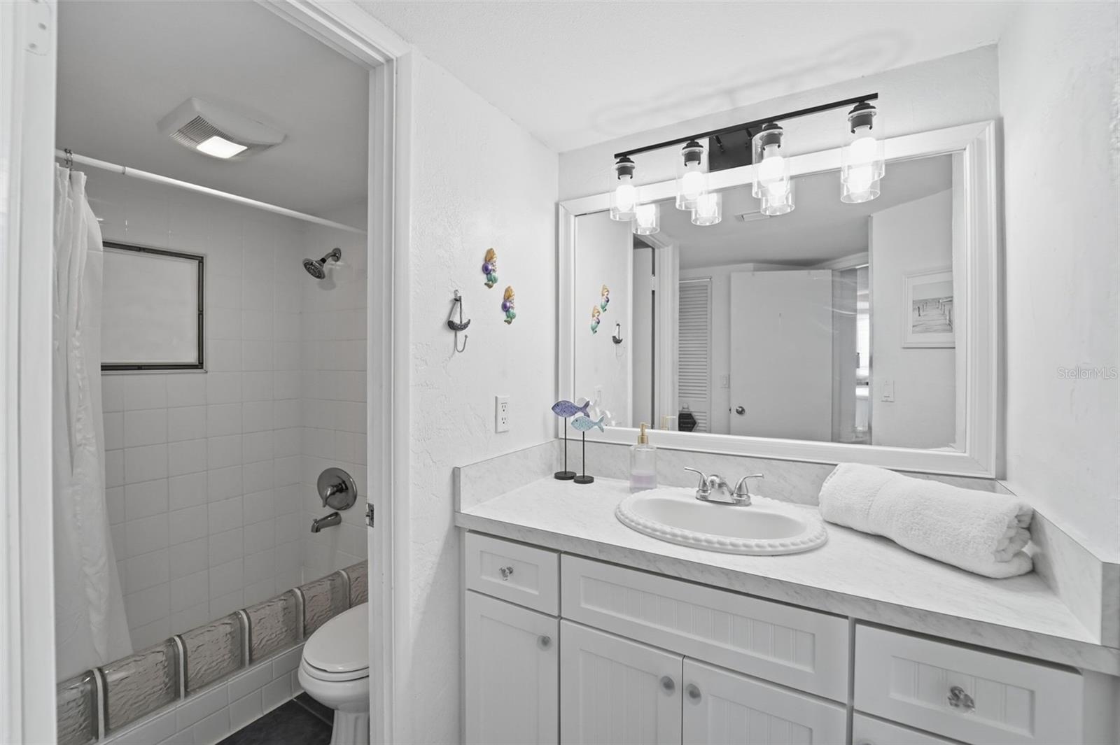 OCEAN 01 CONDO - Residential