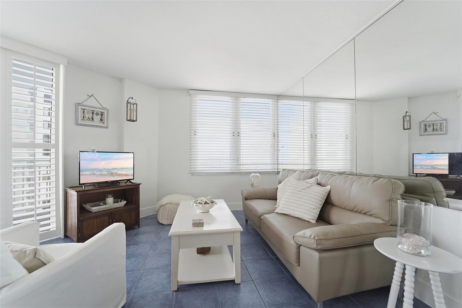 OCEAN 01 CONDO - Residential