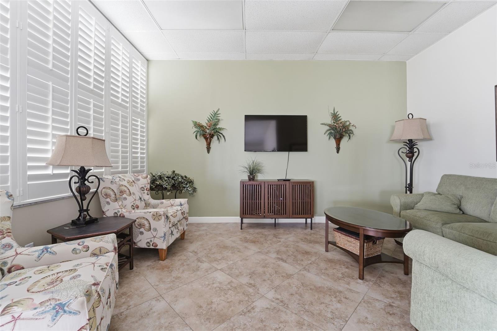 OCEAN 01 CONDO - Residential