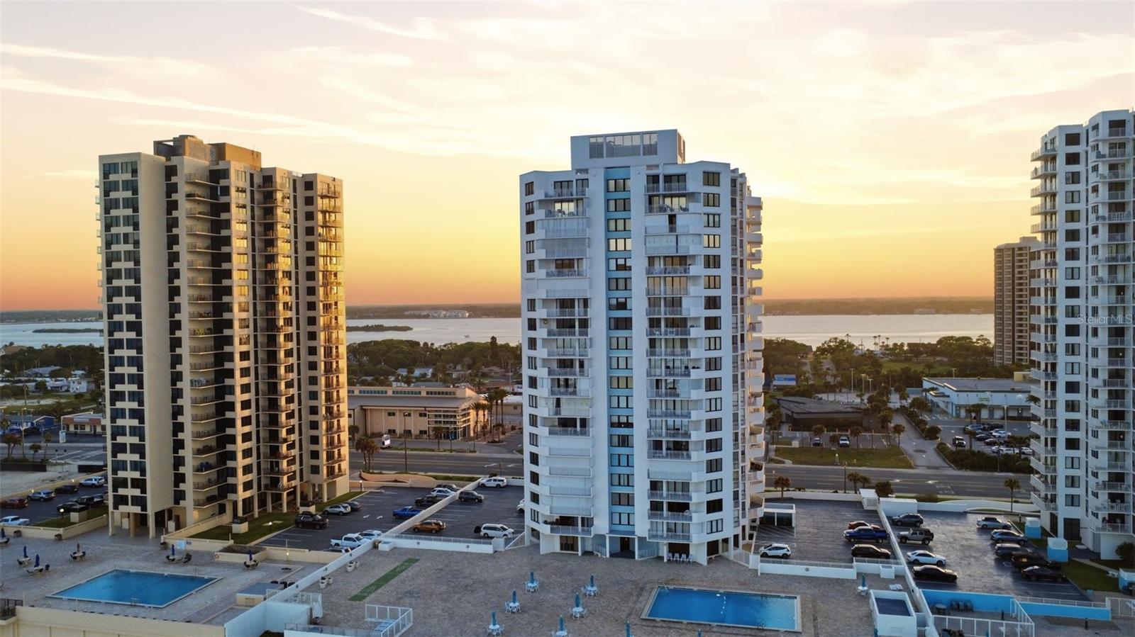 OCEAN 02 CONDO - Residential