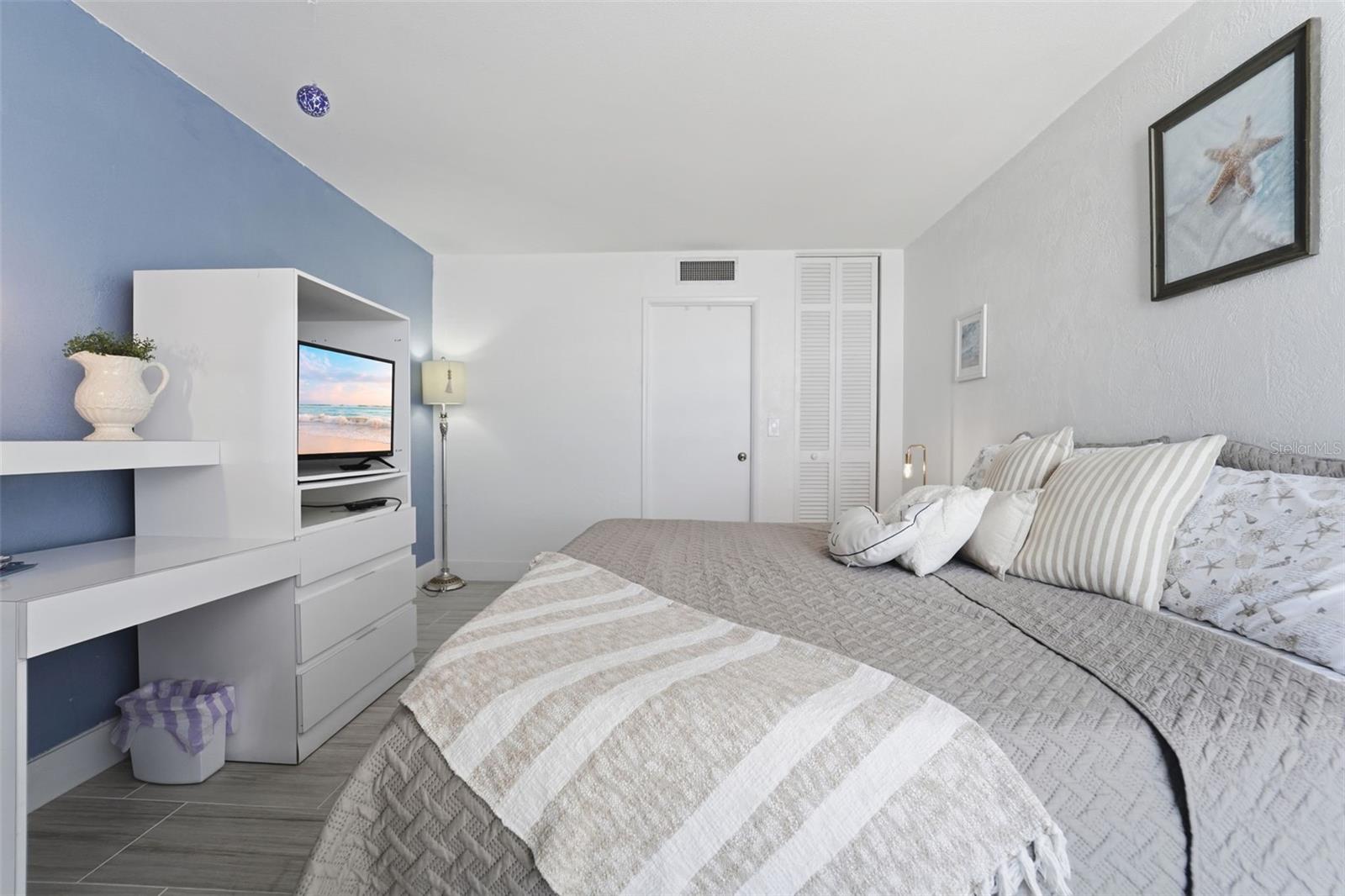 OCEAN 01 CONDO - Residential