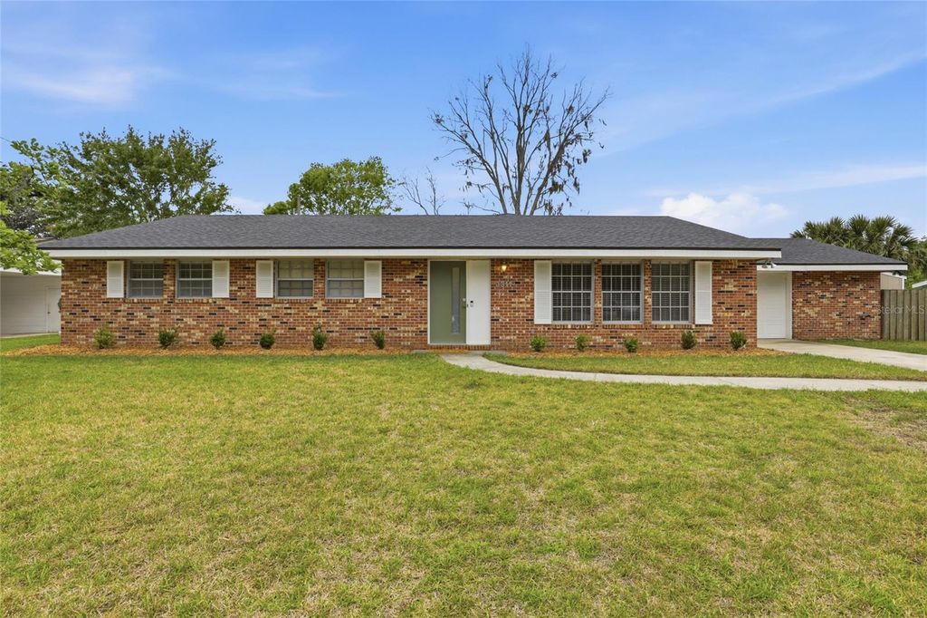 Photo of 3311 NW 27th Avenue, Gainesville, FL 32605 (MLS # GC538826)