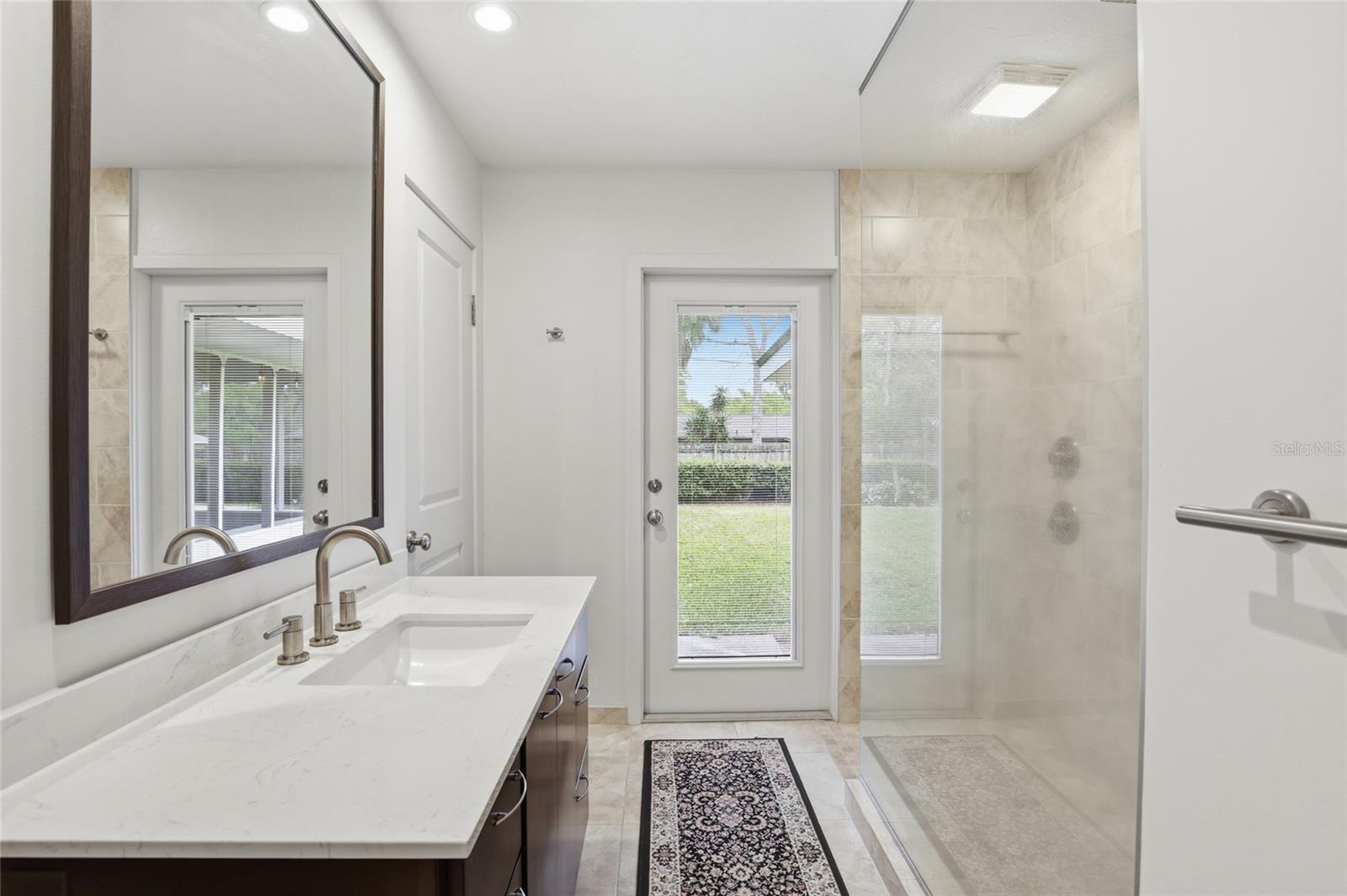 RENEWOOD - Residential