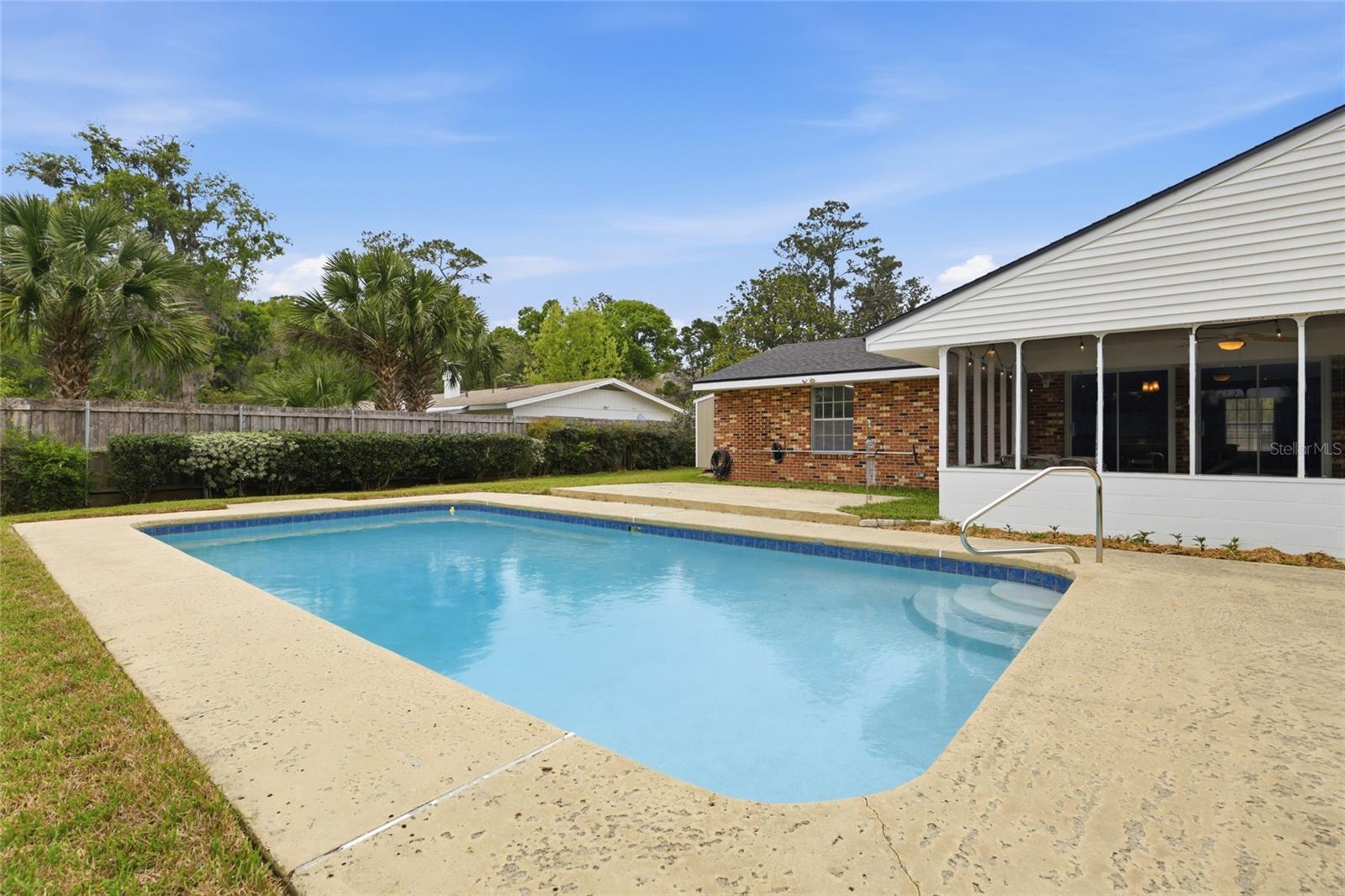 RENEWOOD - Residential