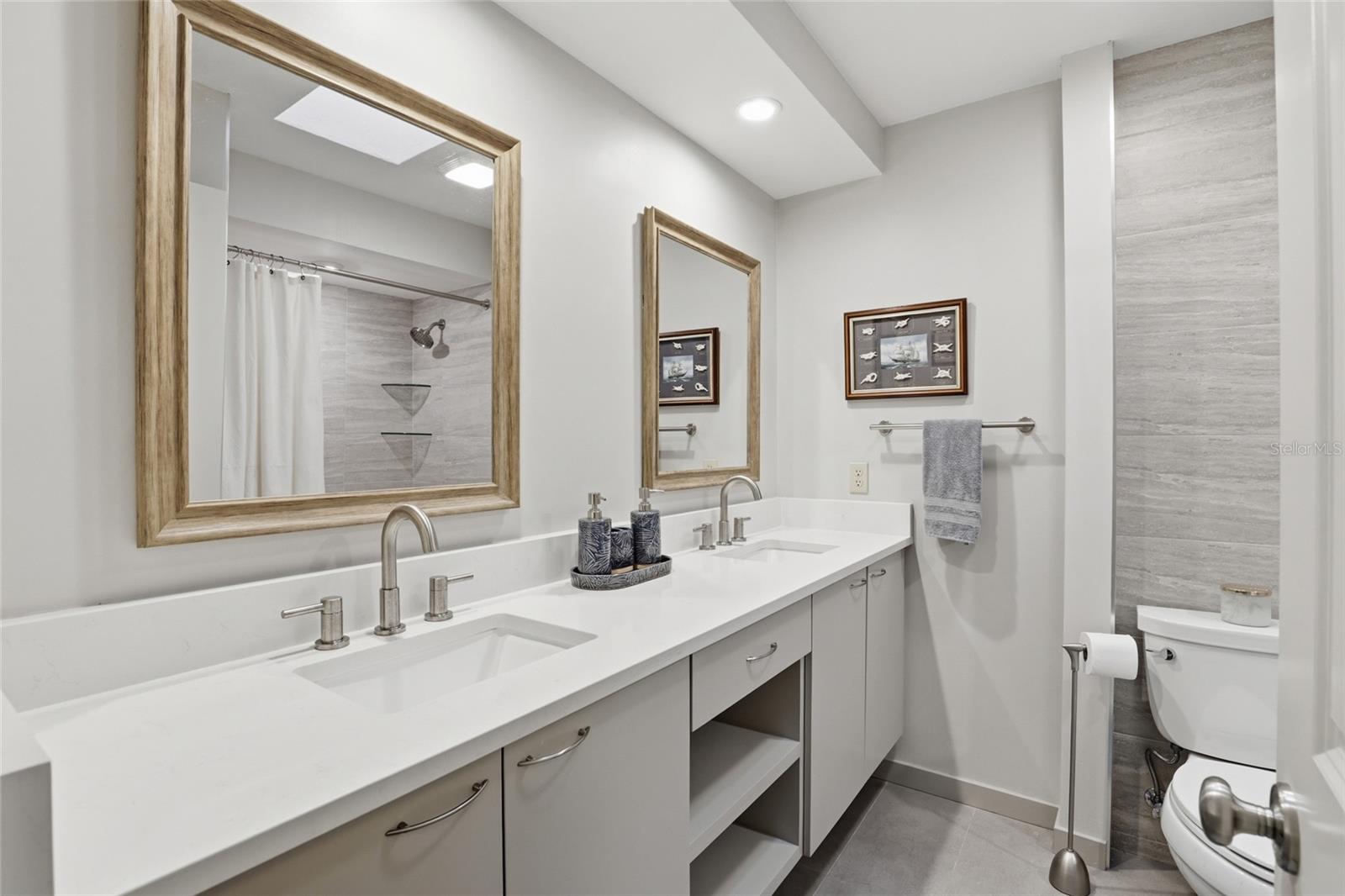 RENEWOOD - Residential