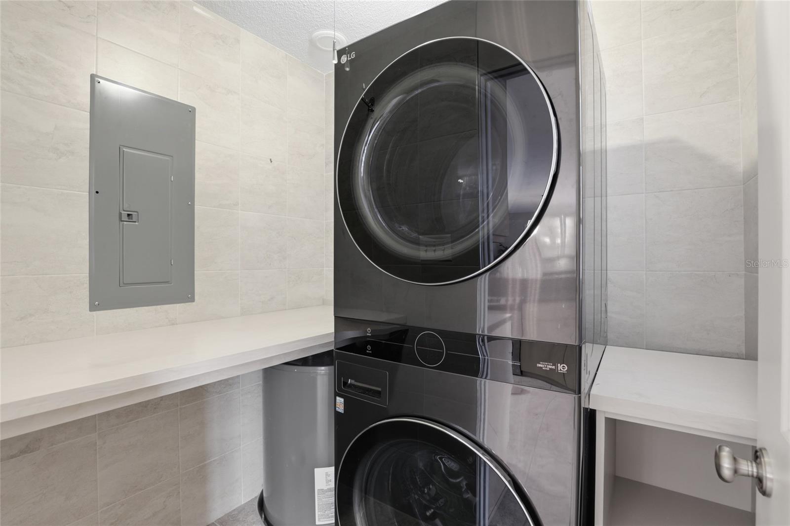 RENEWOOD - Residential