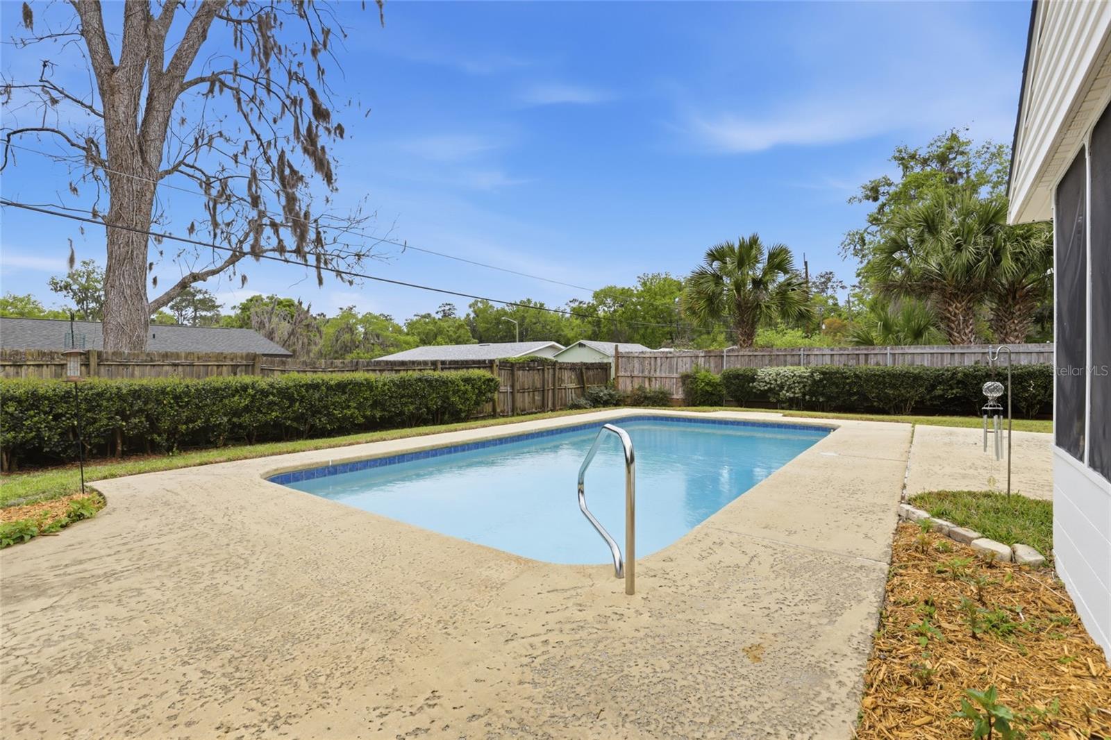 RENEWOOD - Residential