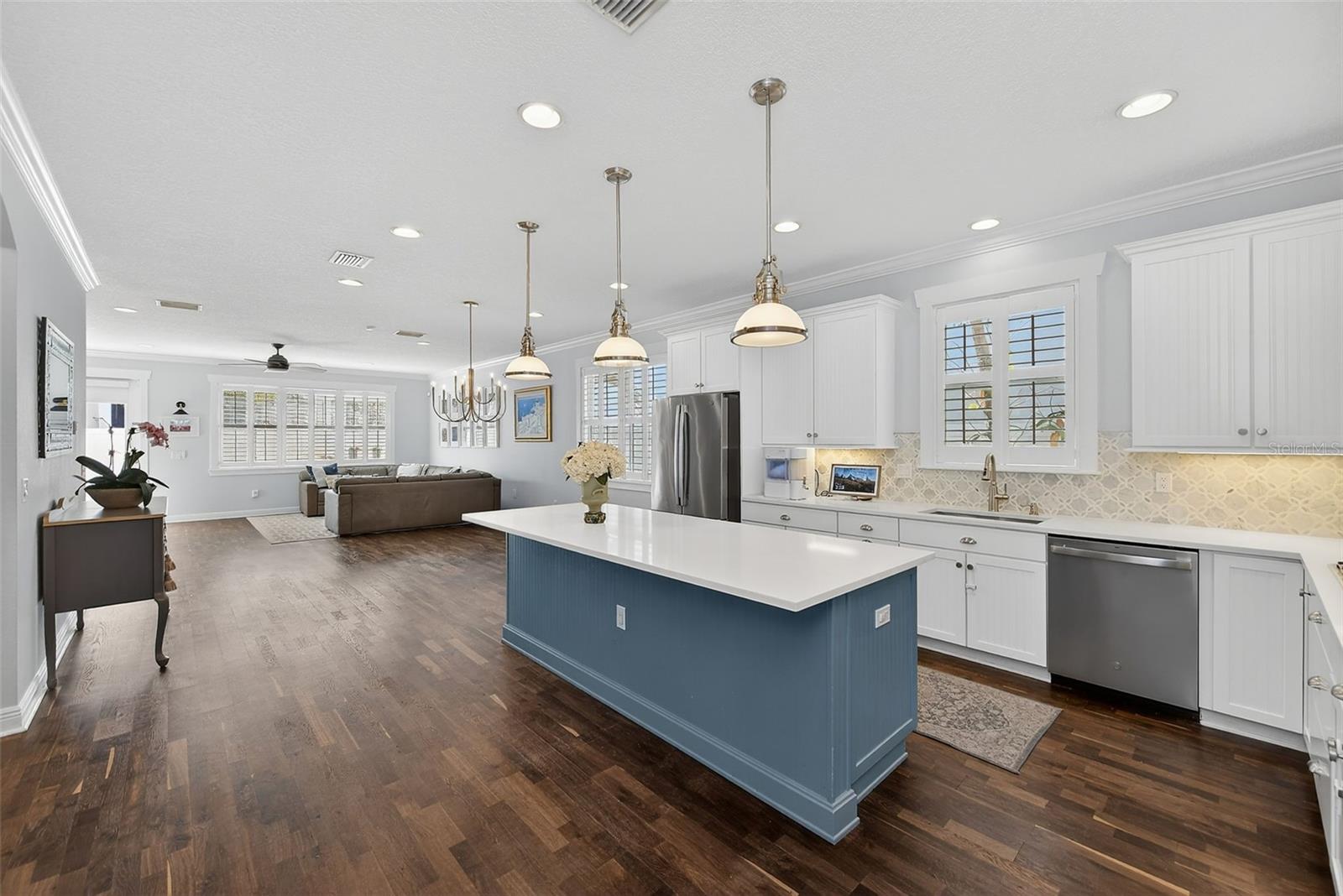 3212 W SAN PEDRO STREET