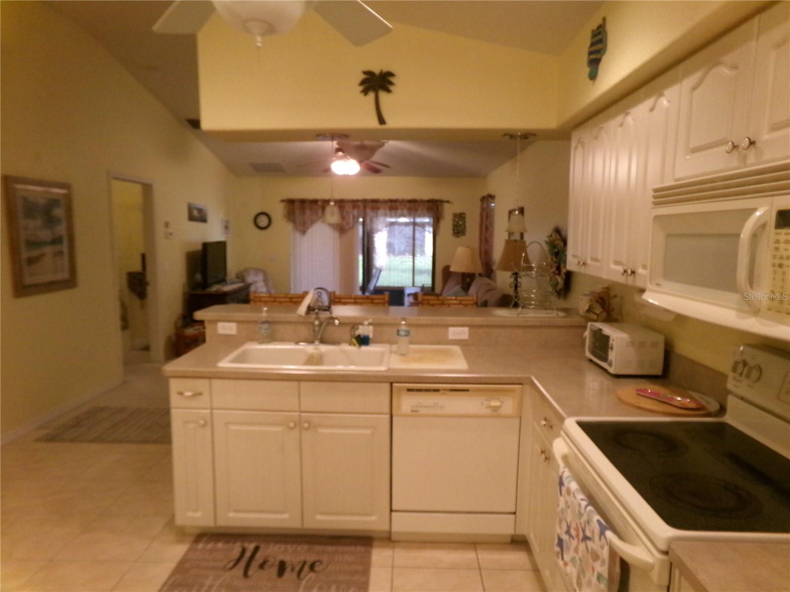 EL SOMBRERO VILLAGE - Residential