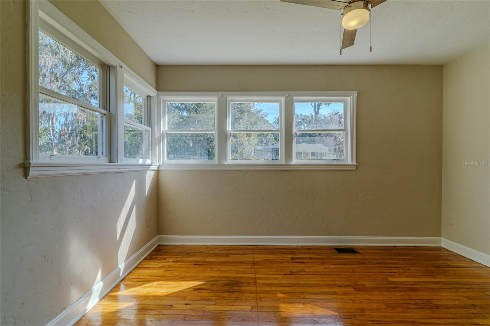 WYOMINA CREST - Residential