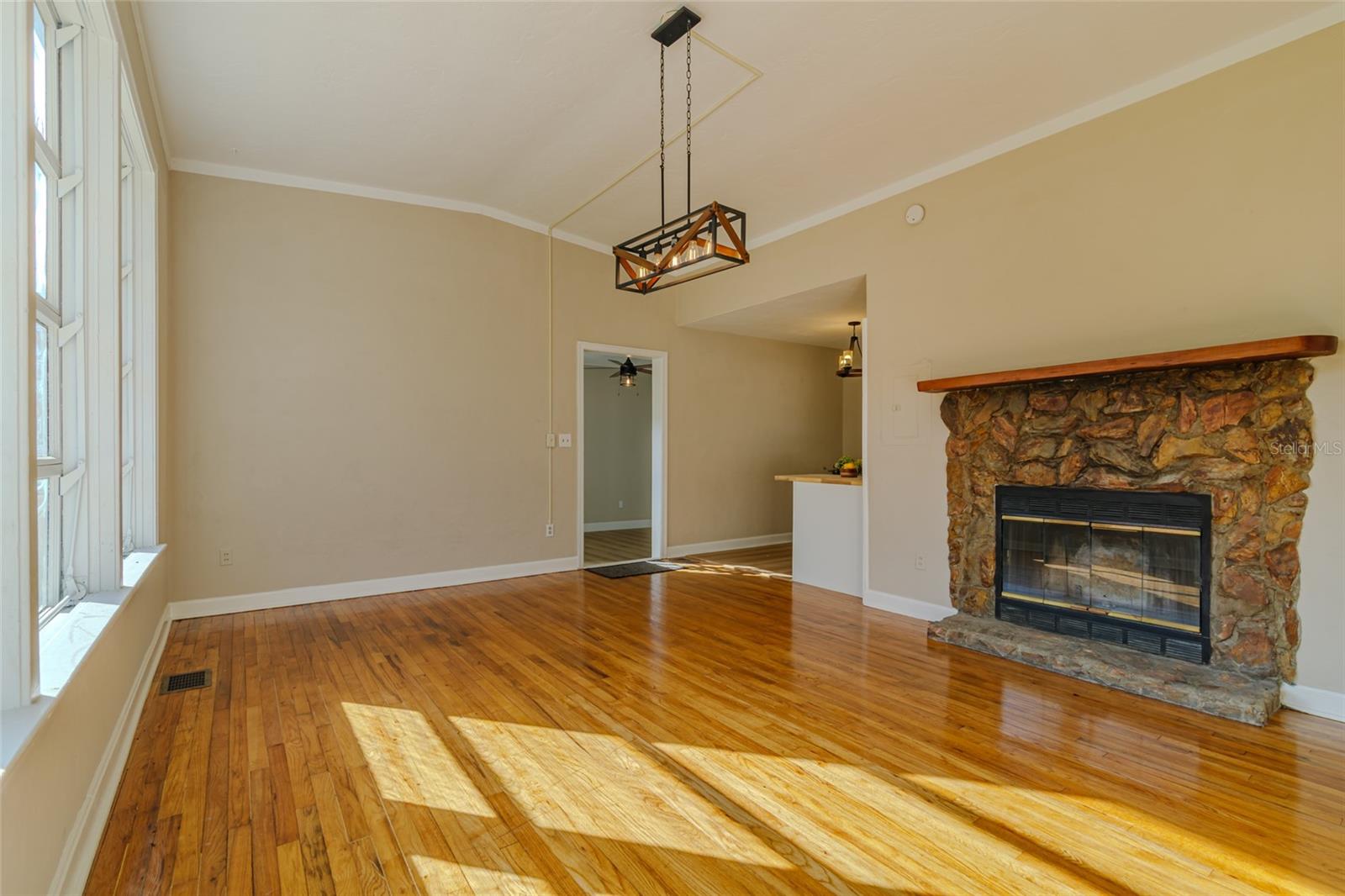 WYOMINA CREST - Residential