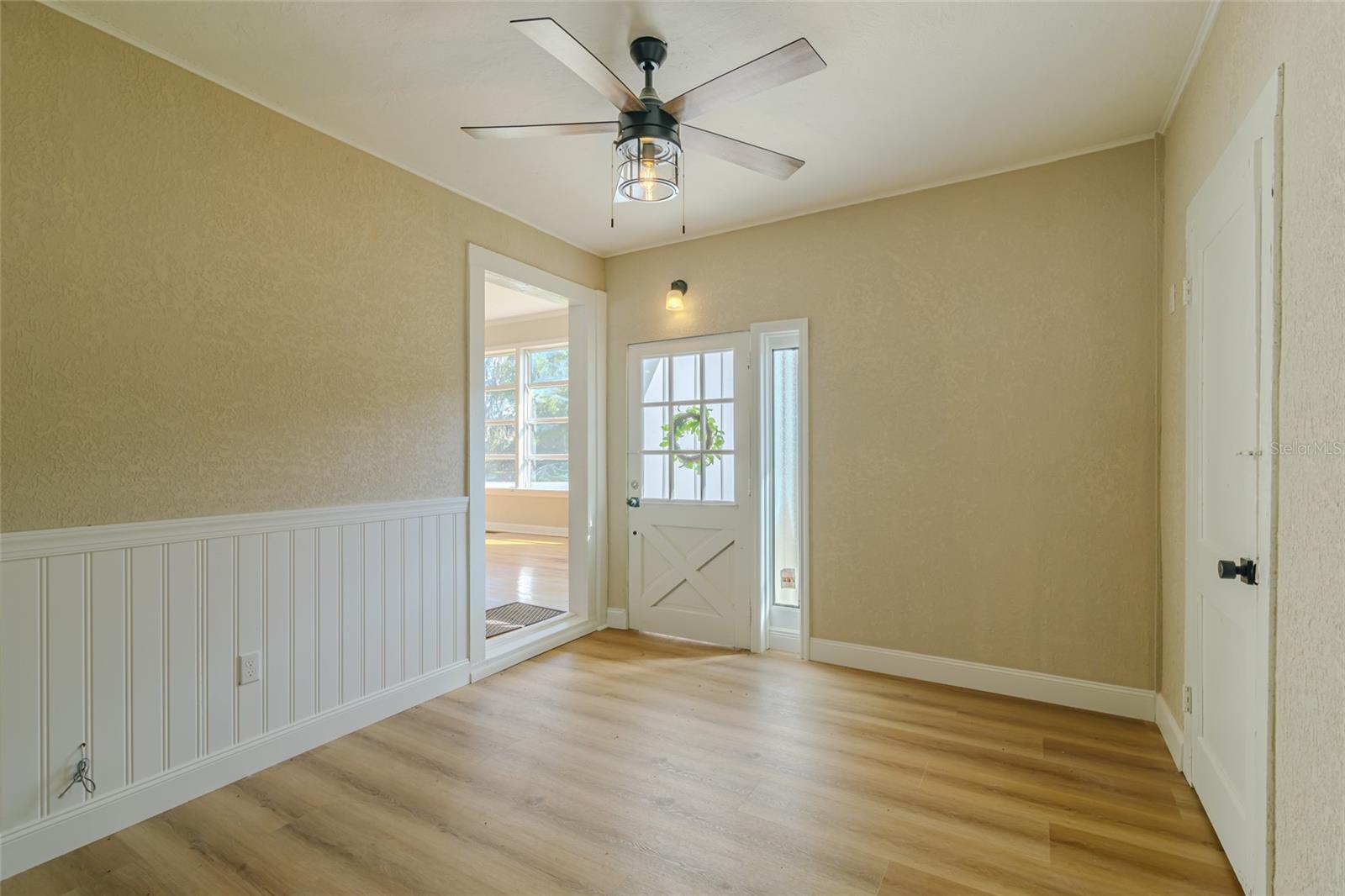 WYOMINA CREST - Residential