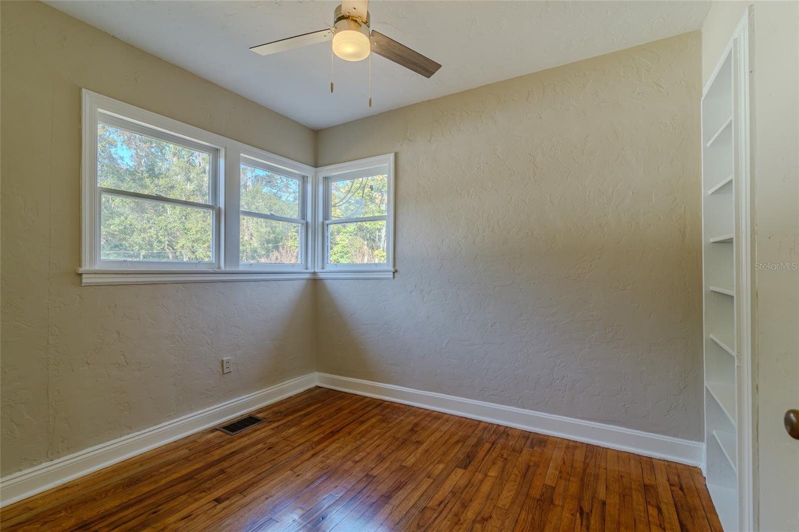 WYOMINA CREST - Residential