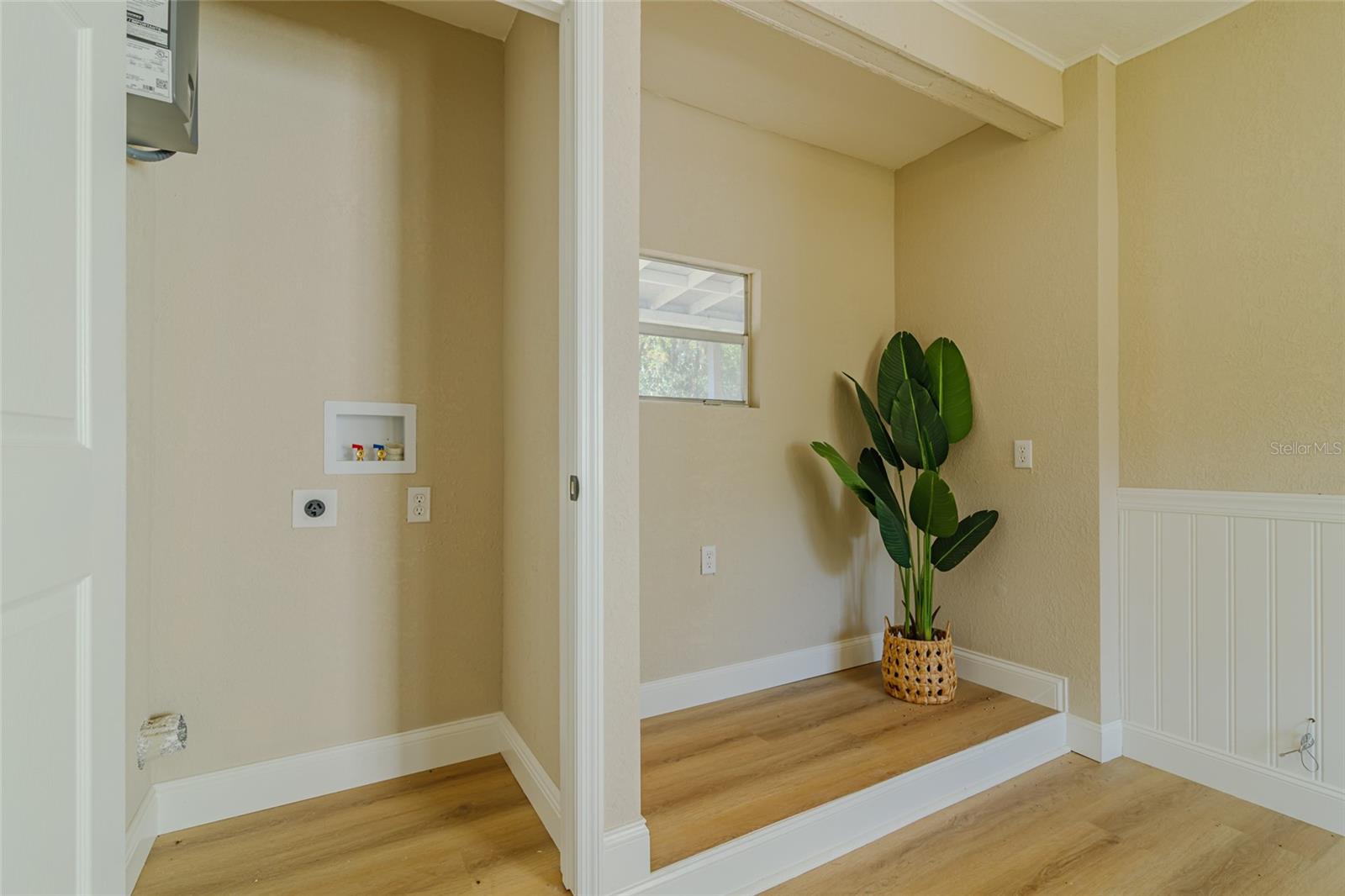 WYOMINA CREST - Residential