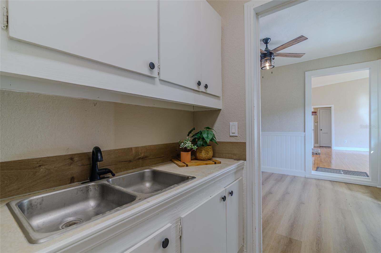 WYOMINA CREST - Residential