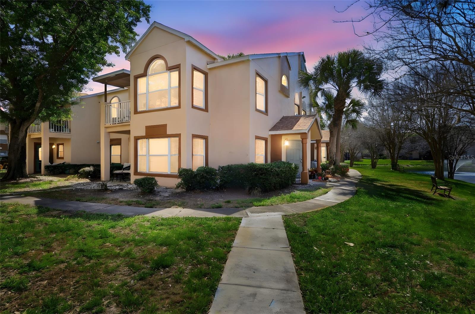 SIESTA LAGO CONDOS - Residential