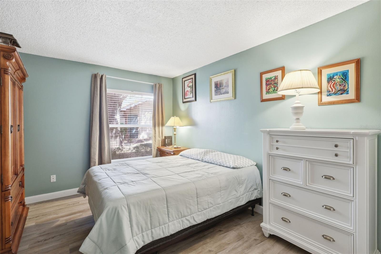 SIESTA LAGO CONDOS - Residential