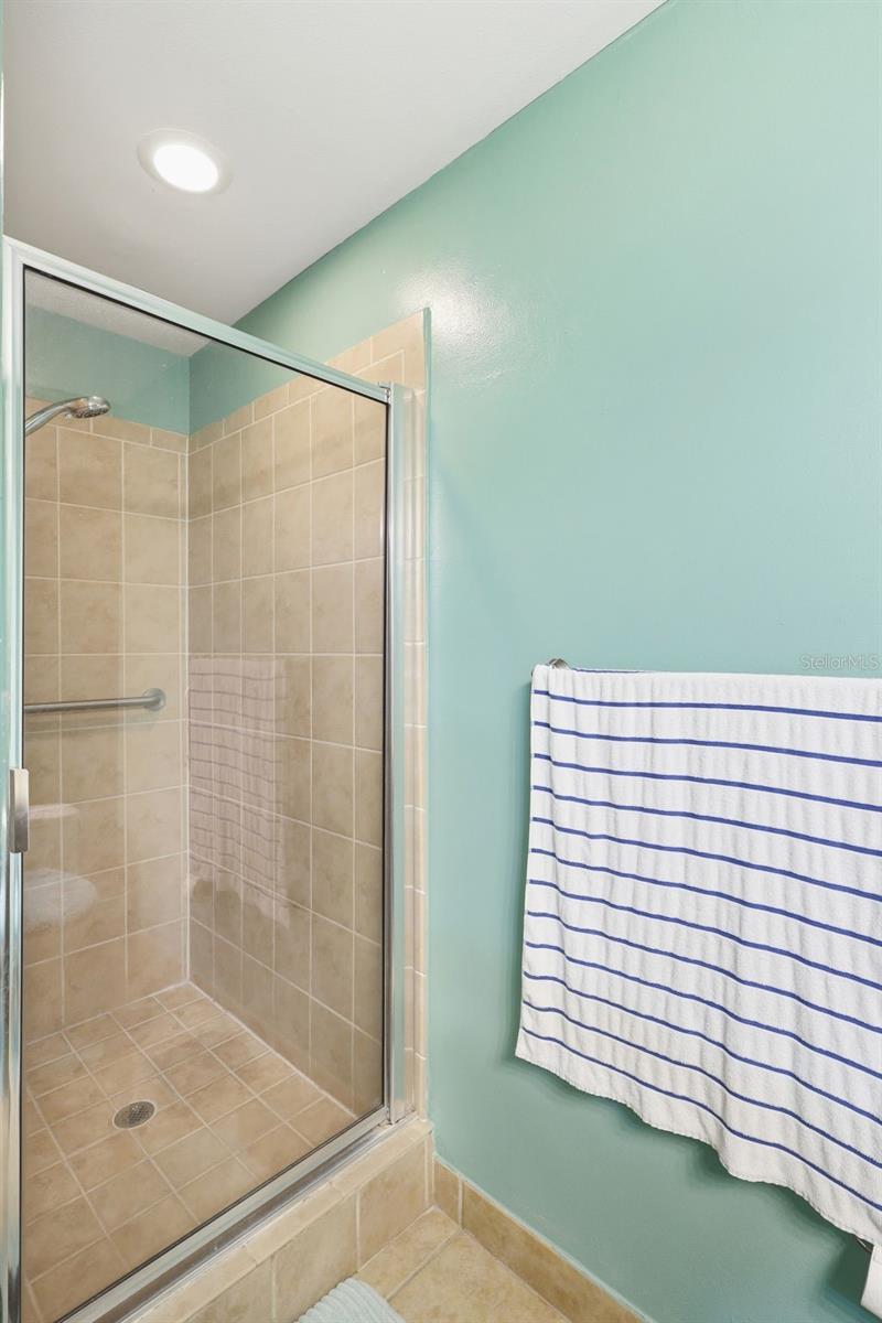 SIESTA LAGO CONDOS - Residential