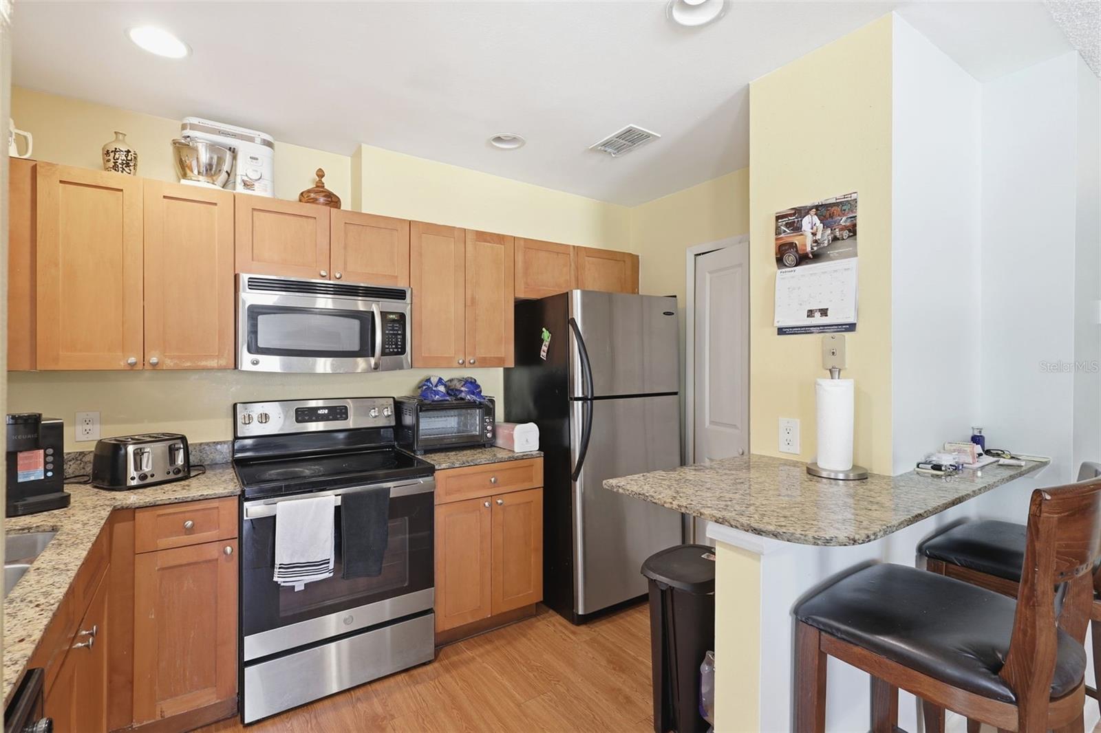 SIESTA LAGO CONDOS - Residential