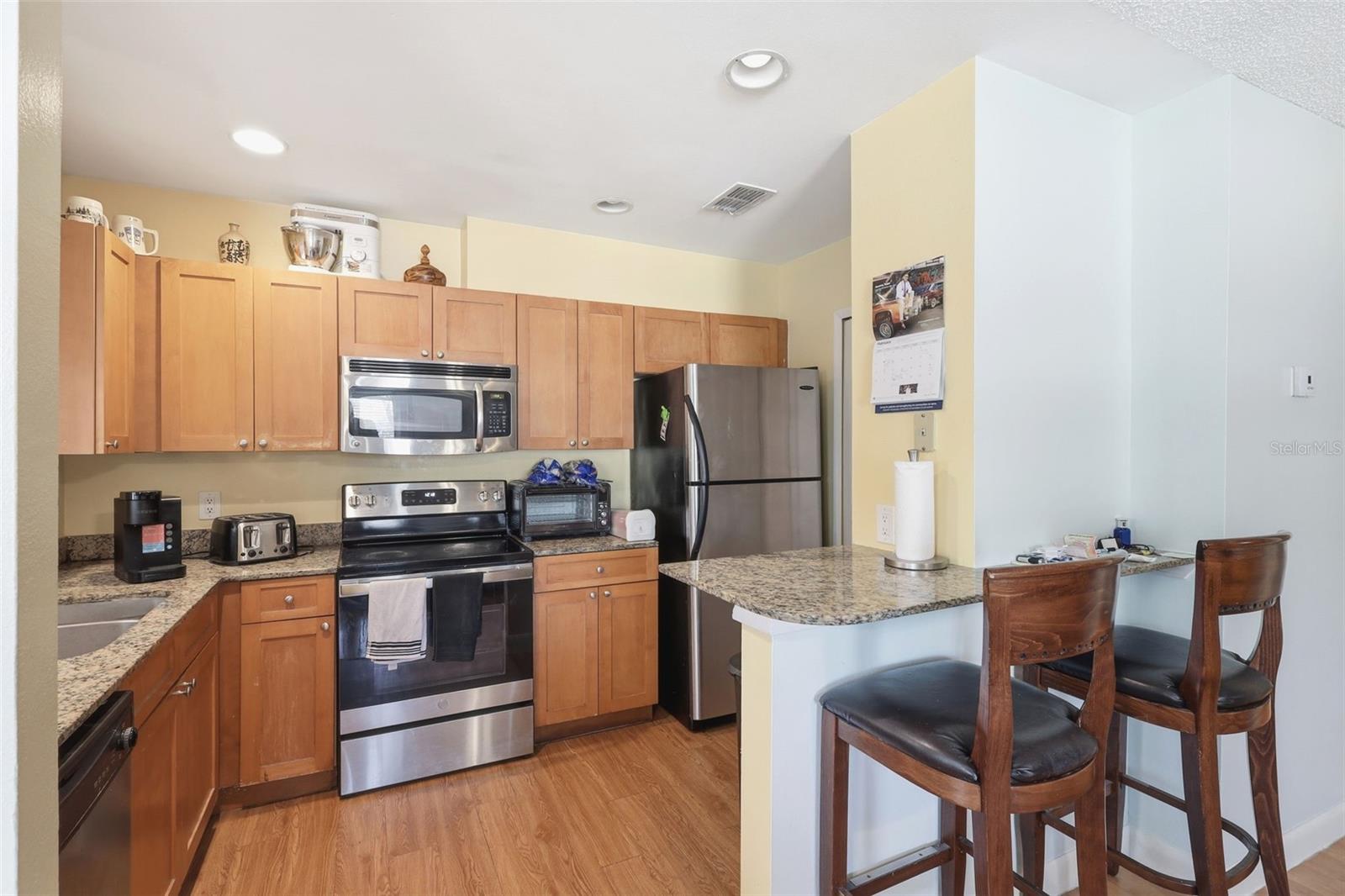 SIESTA LAGO CONDOS - Residential