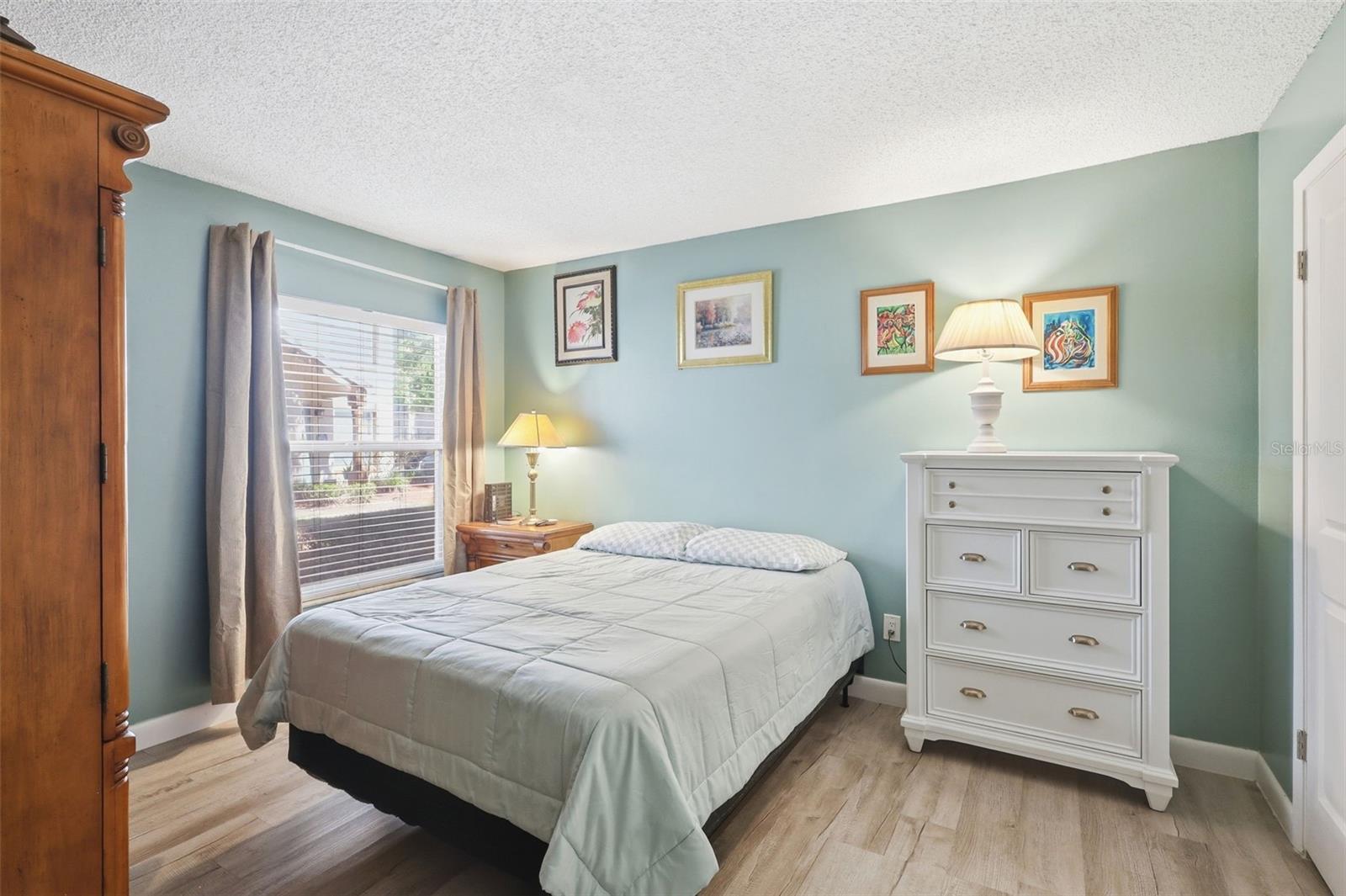 SIESTA LAGO CONDOS - Residential