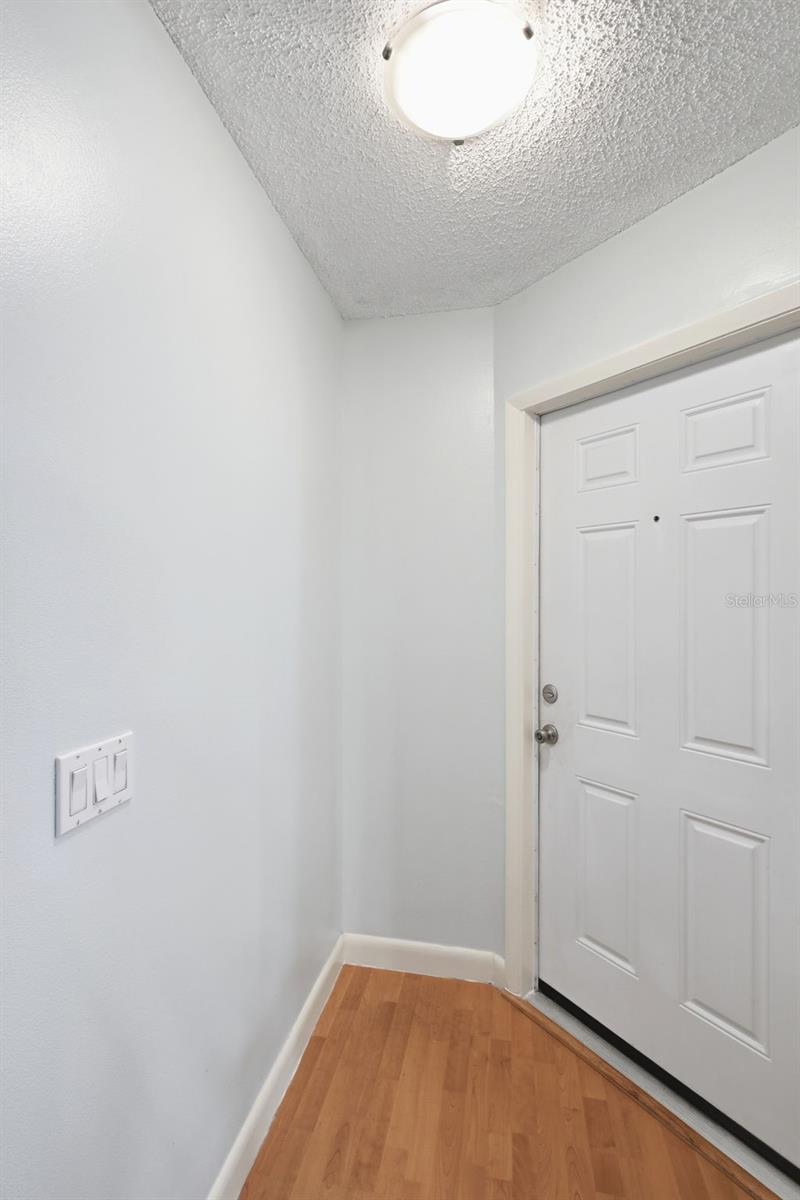 SIESTA LAGO CONDOS - Residential