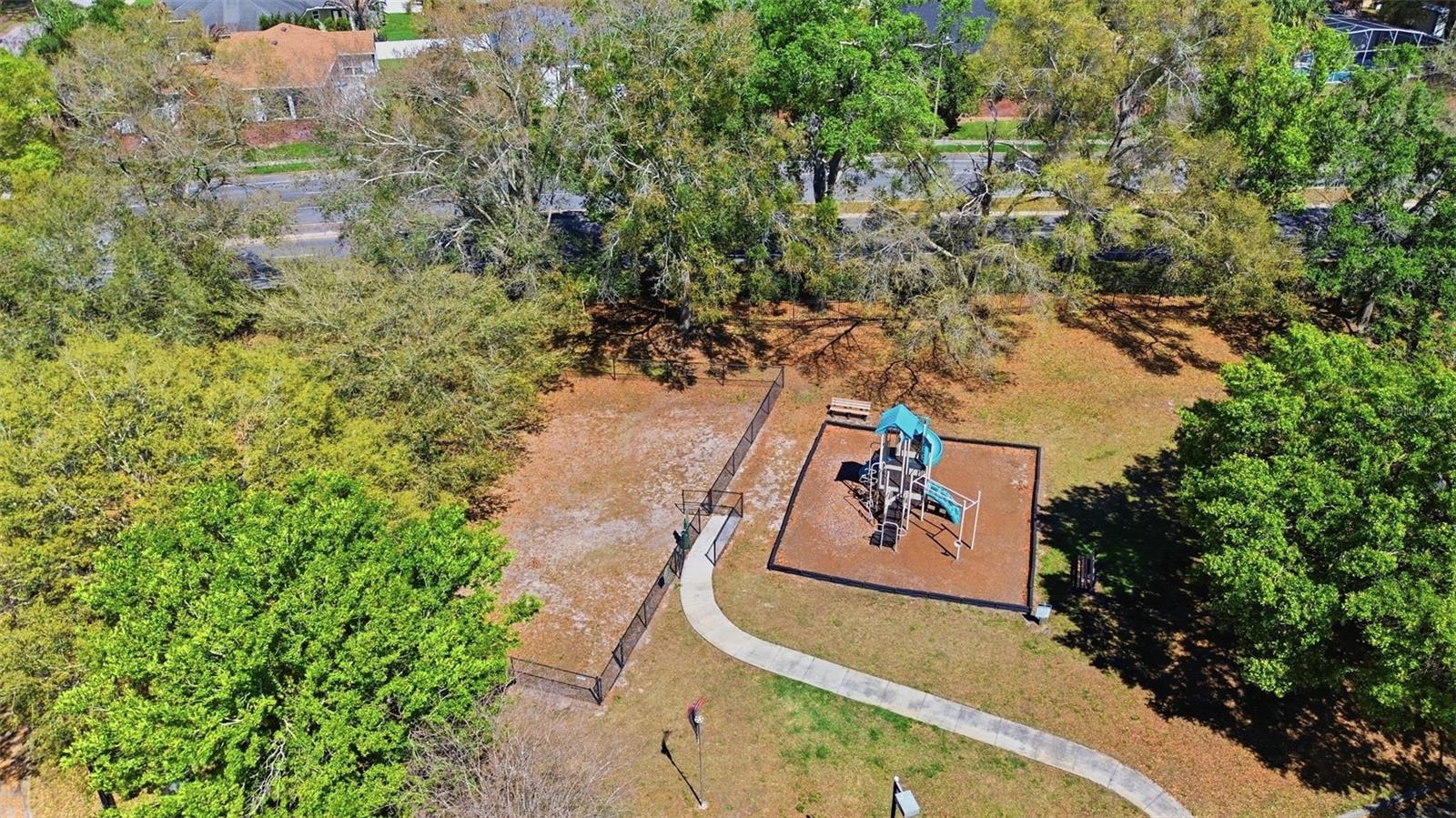 SIESTA LAGO CONDOS - Residential