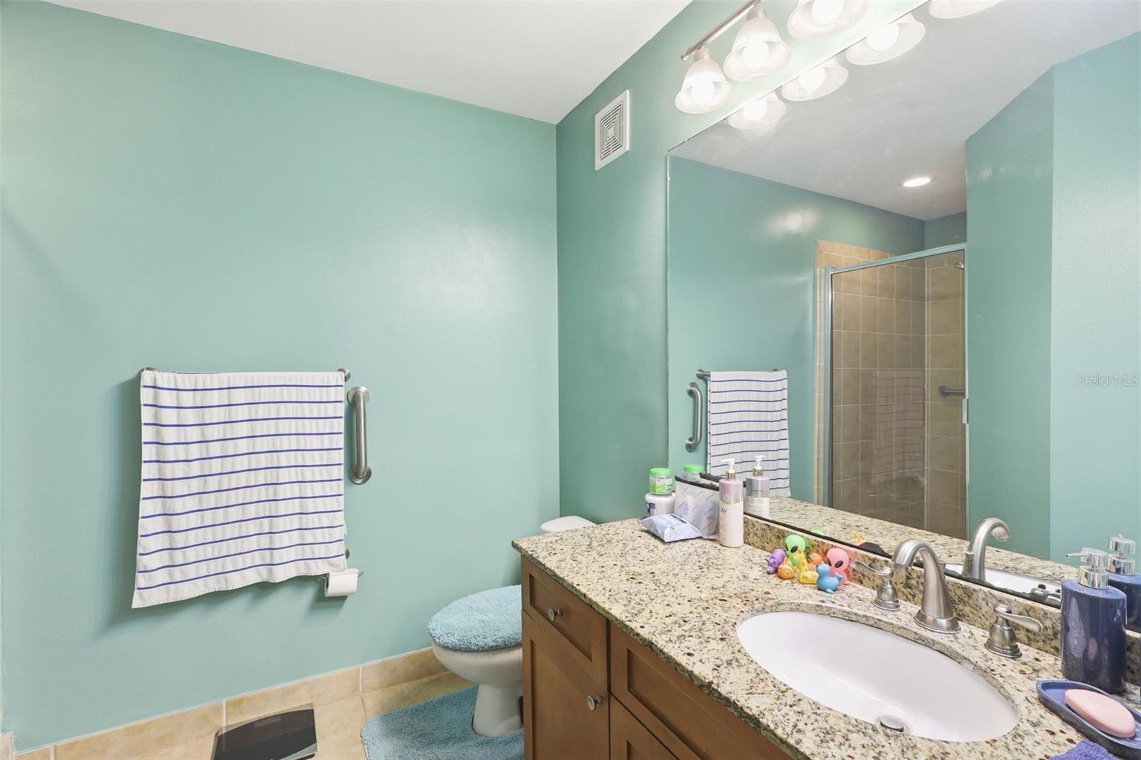 SIESTA LAGO CONDOS - Residential