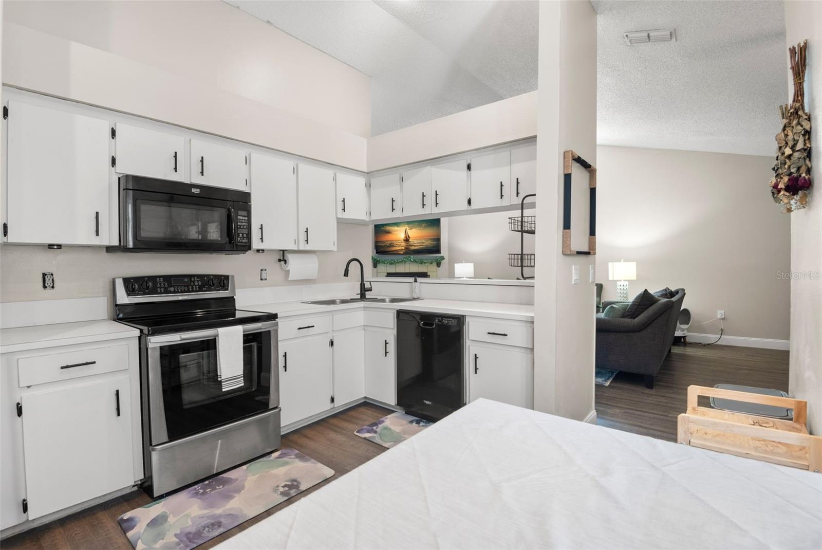 LAKE DEXTER WOODS PH 02 - Residential