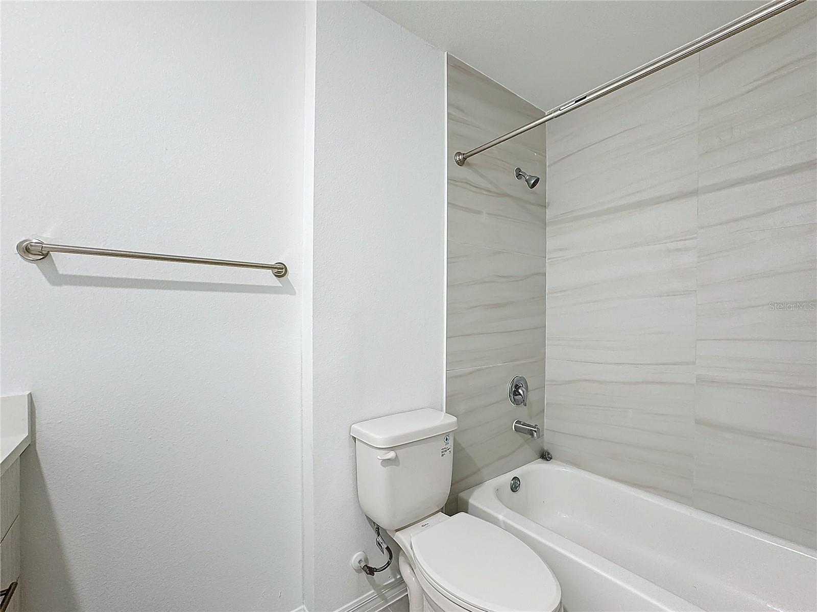 BARTON COURT - Residential Lease