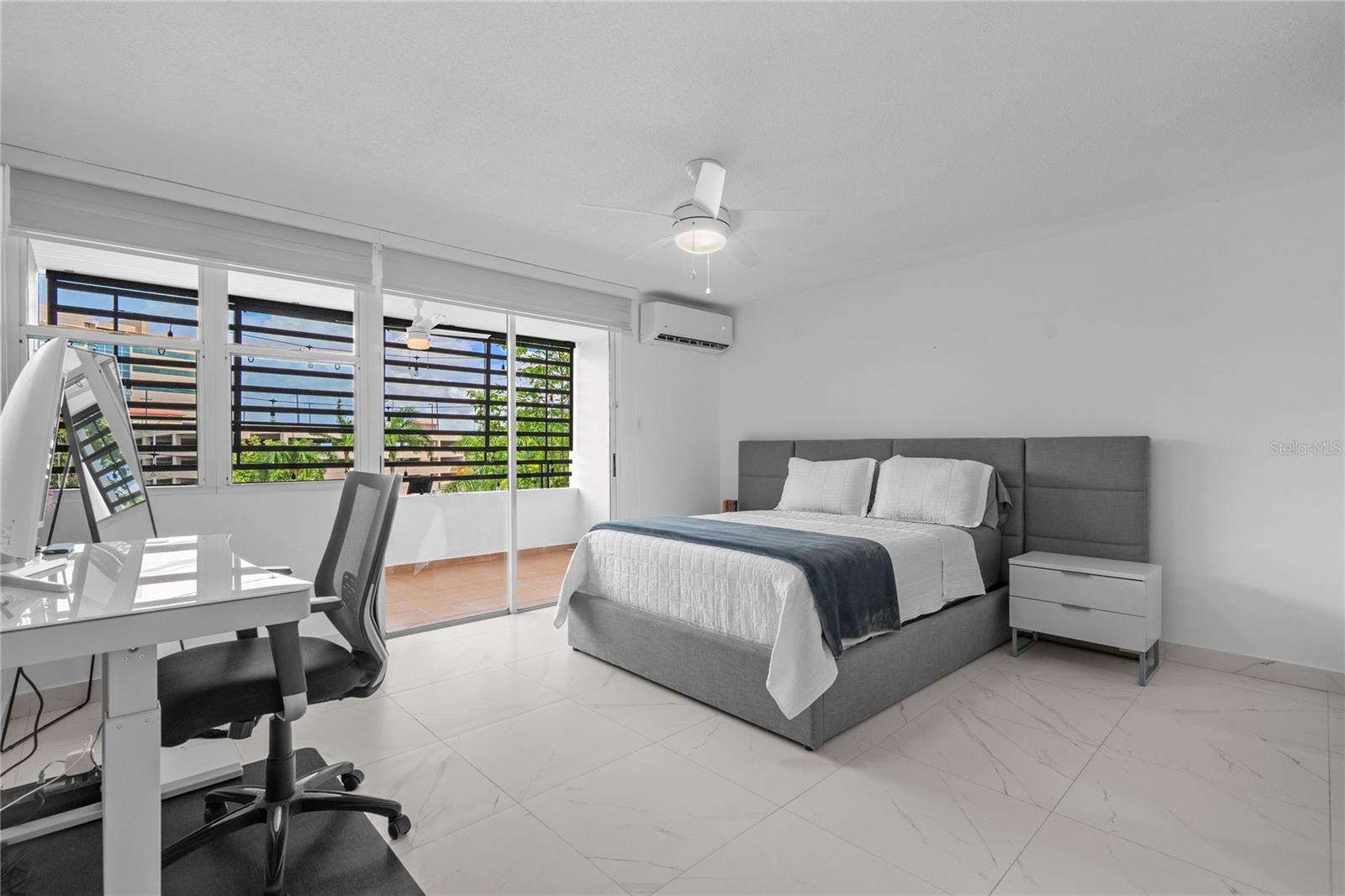 JARDINES DE MONTEHIEDRA - Residential