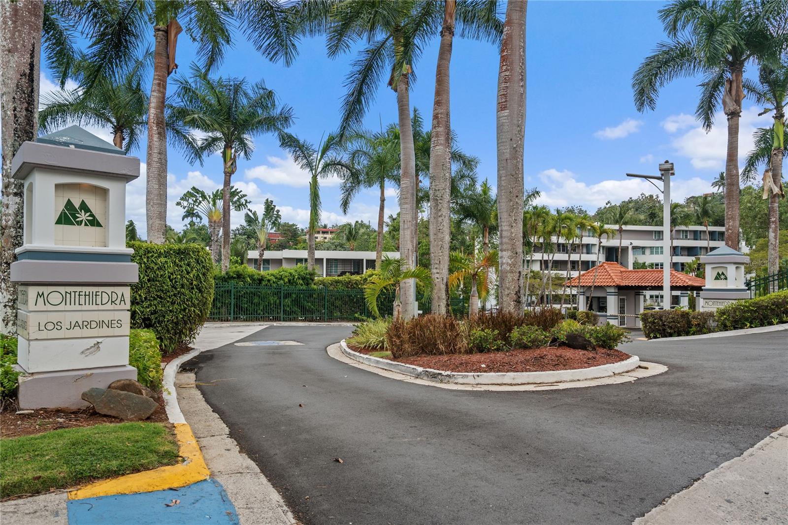 JARDINES DE MONTEHIEDRA - Residential