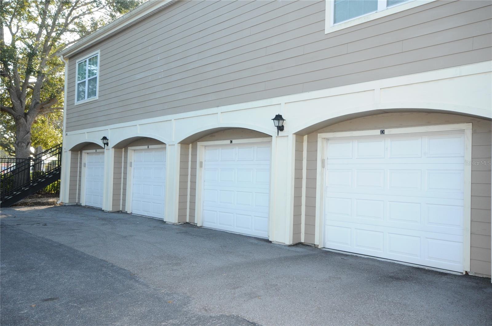 ADMIRALS WALK - Residential