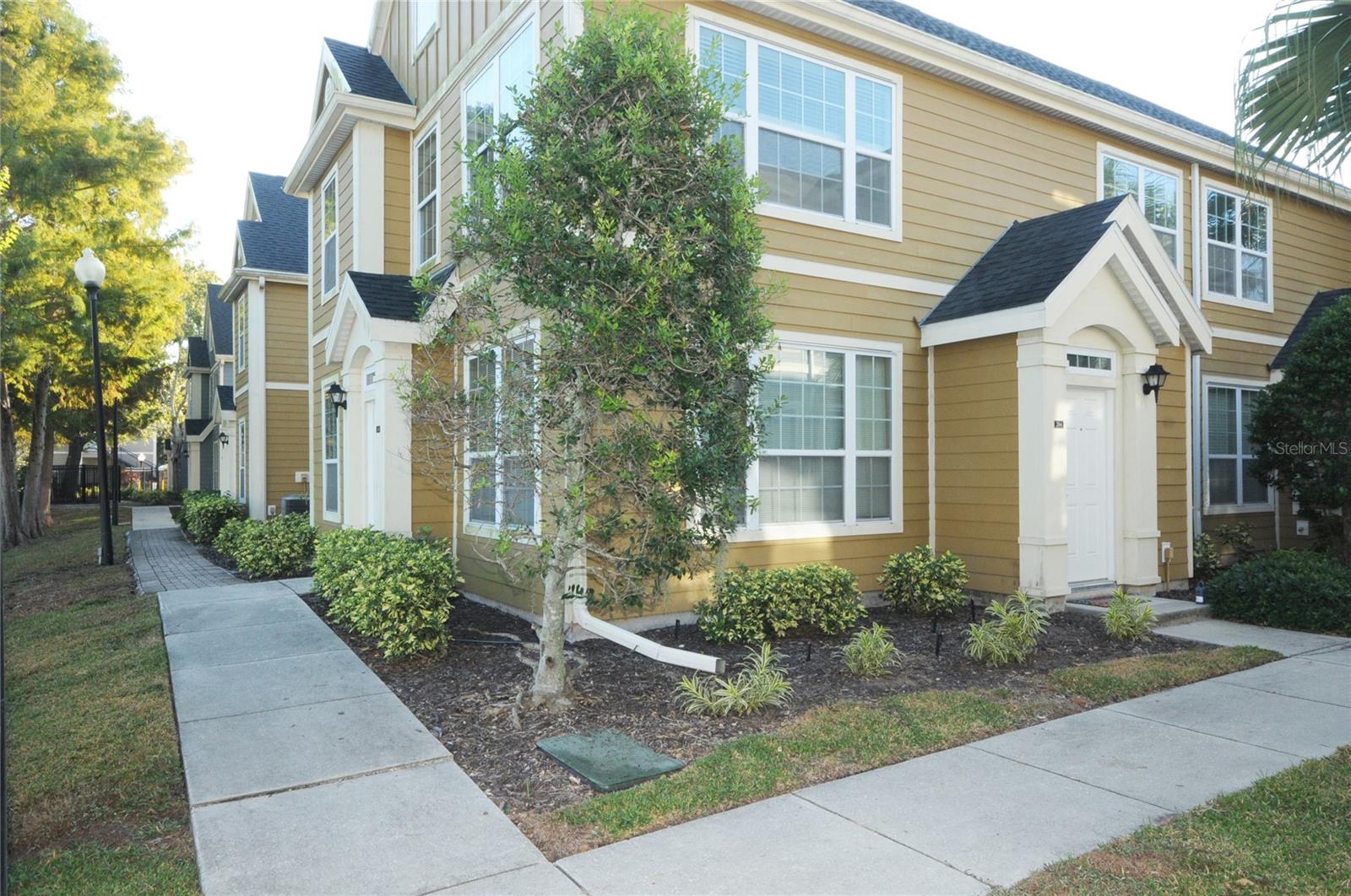 ADMIRALS WALK - Residential