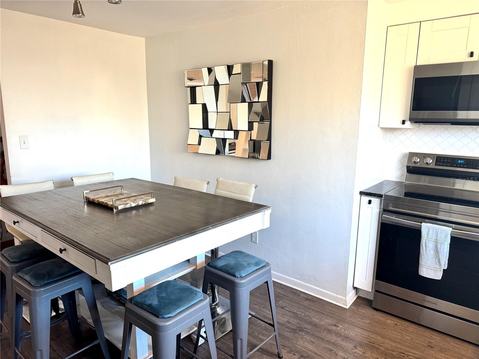 PASADENA ESTATES - Residential