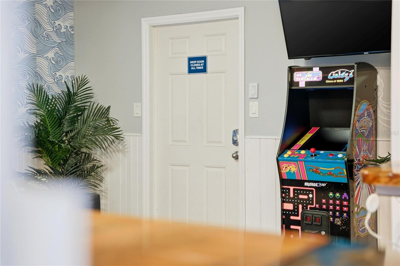 SARASOTA BEACH - Residential Income