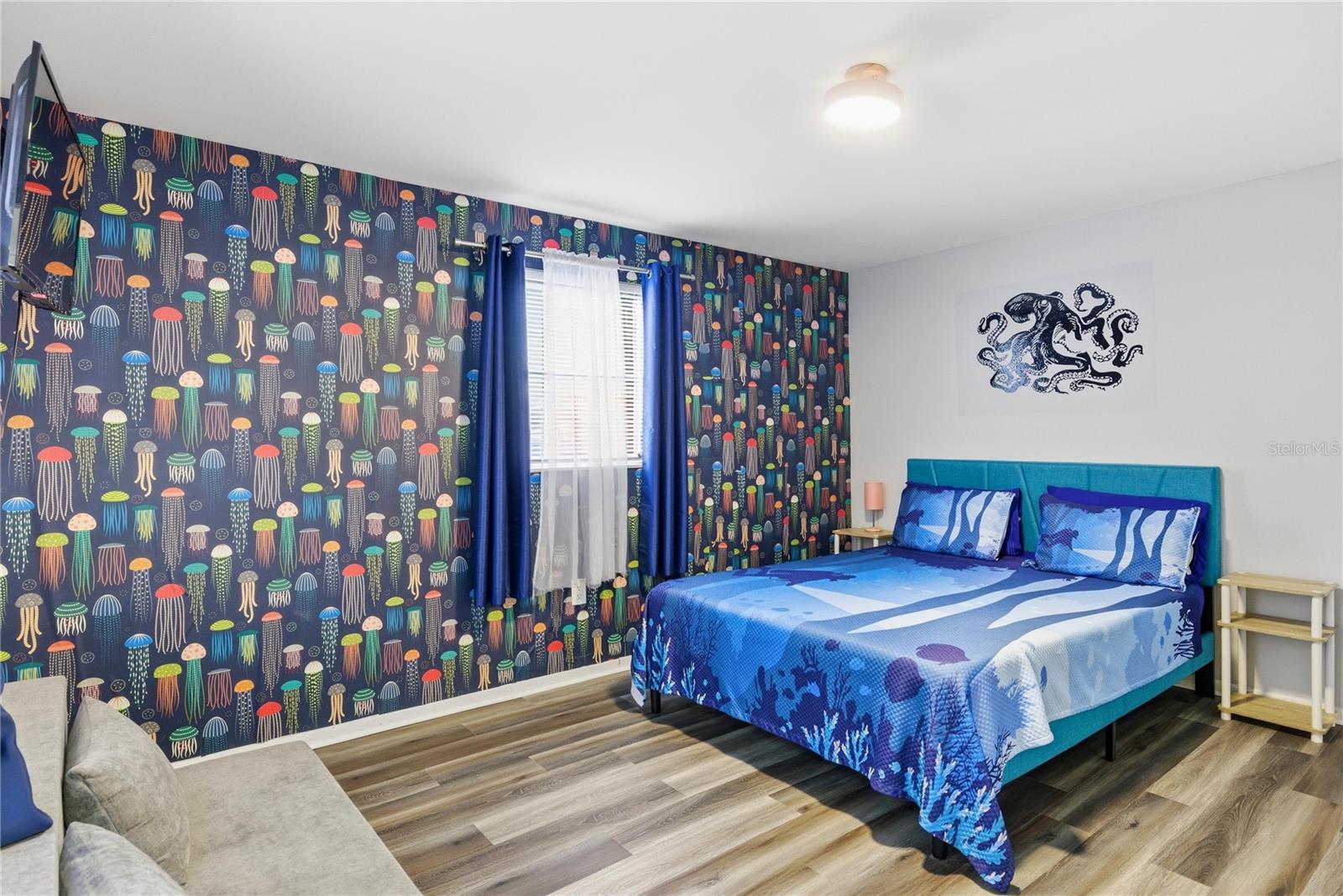 SARASOTA BEACH - Residential Income