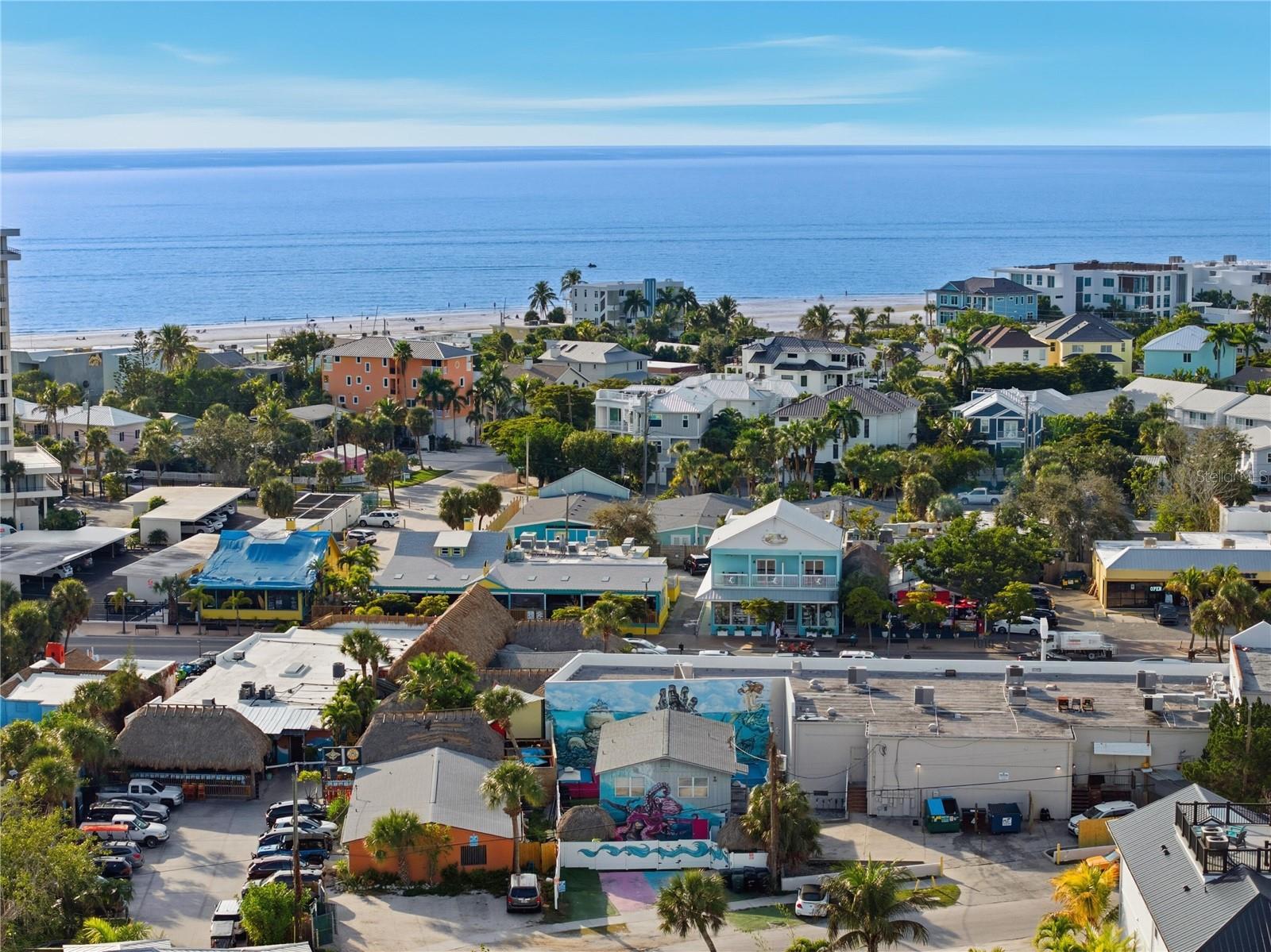 SARASOTA BEACH - Residential Income