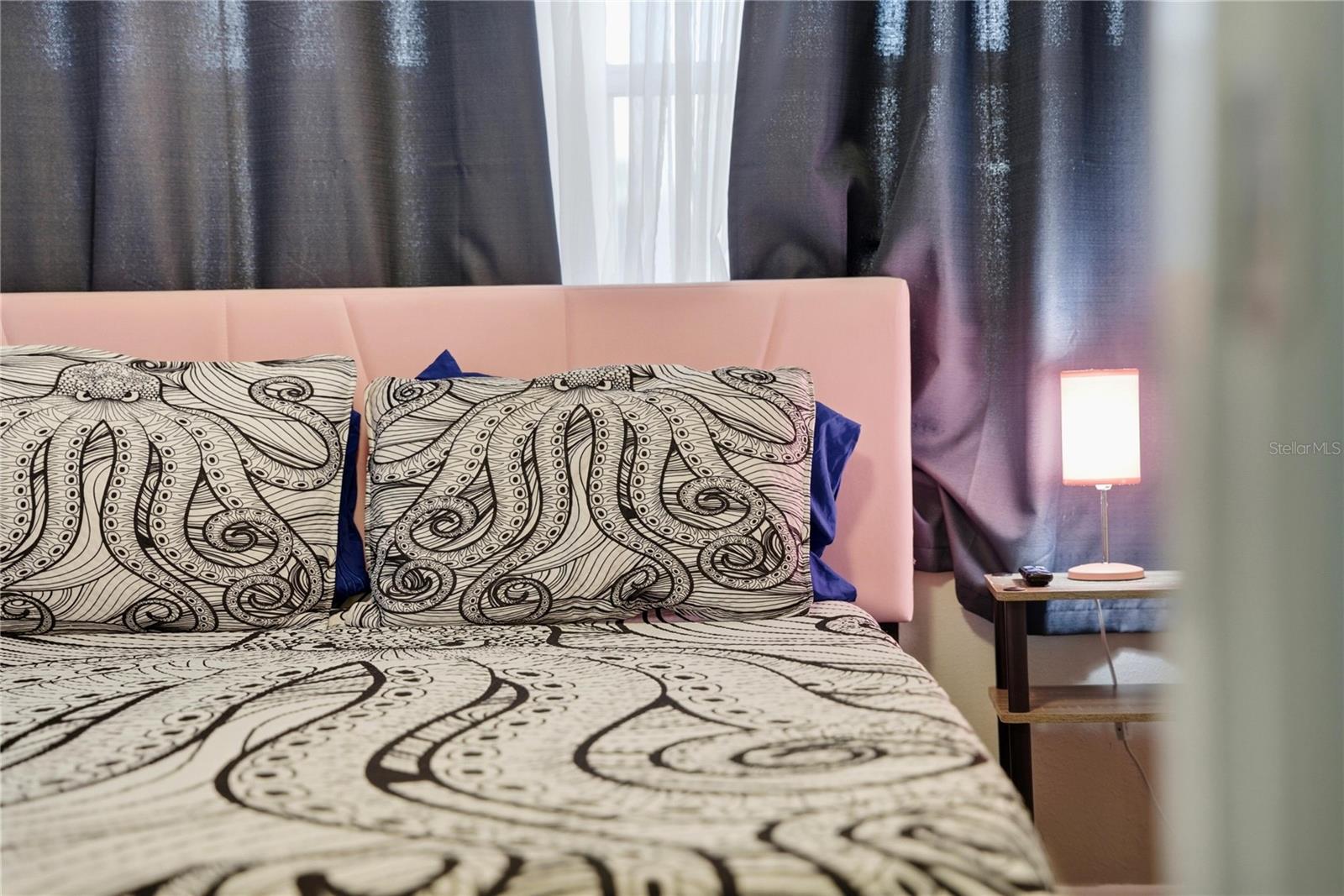 SARASOTA BEACH - Residential Income