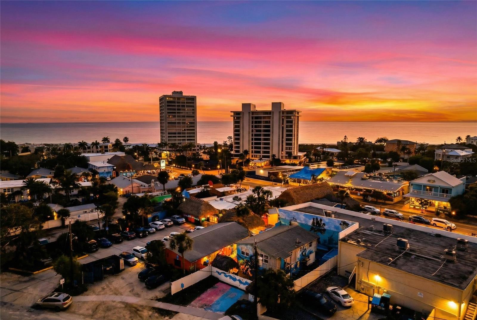 SARASOTA BEACH - Residential Income