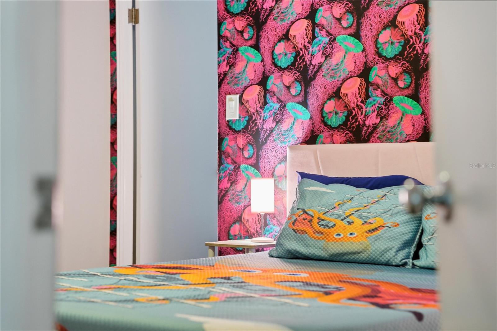 SARASOTA BEACH - Residential Income