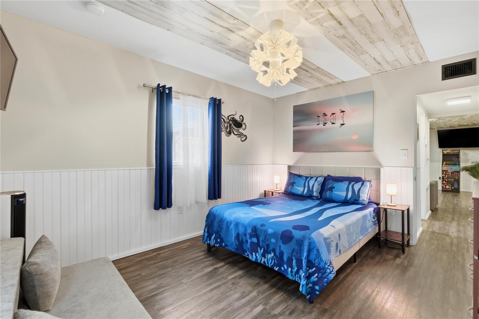 SARASOTA BEACH - Residential Income