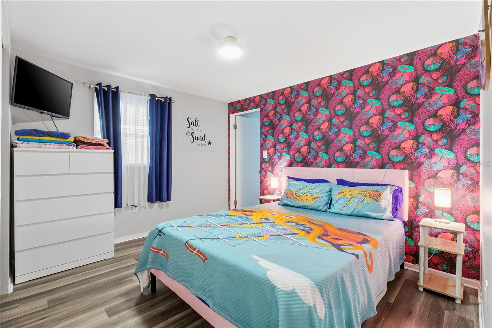 SARASOTA BEACH - Residential Income