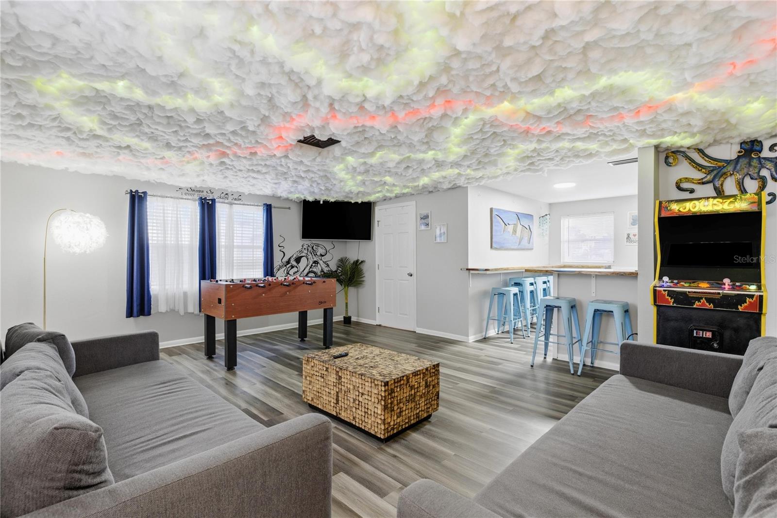 SARASOTA BEACH - Residential Income