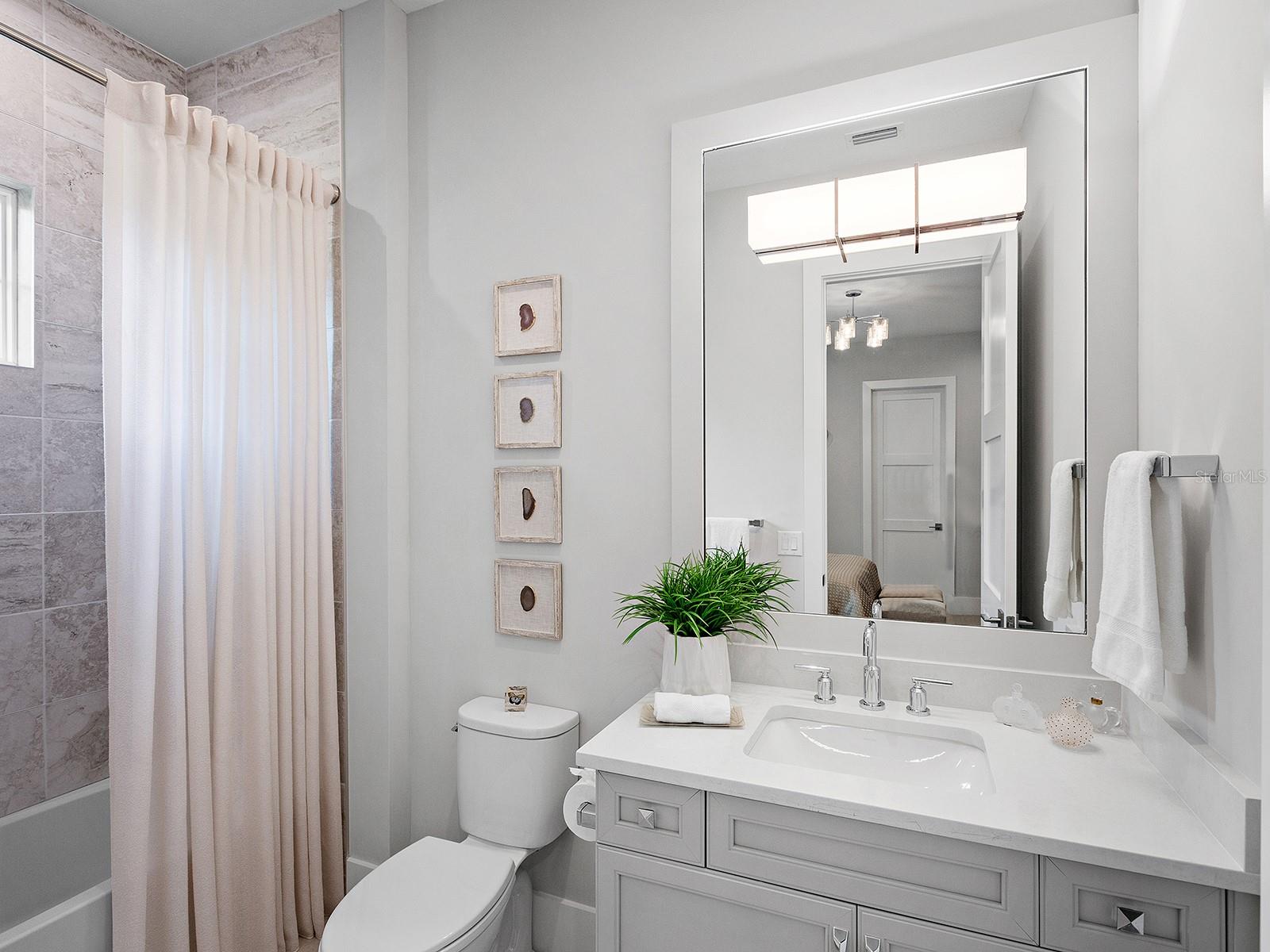 LAKE CLUB - Residential