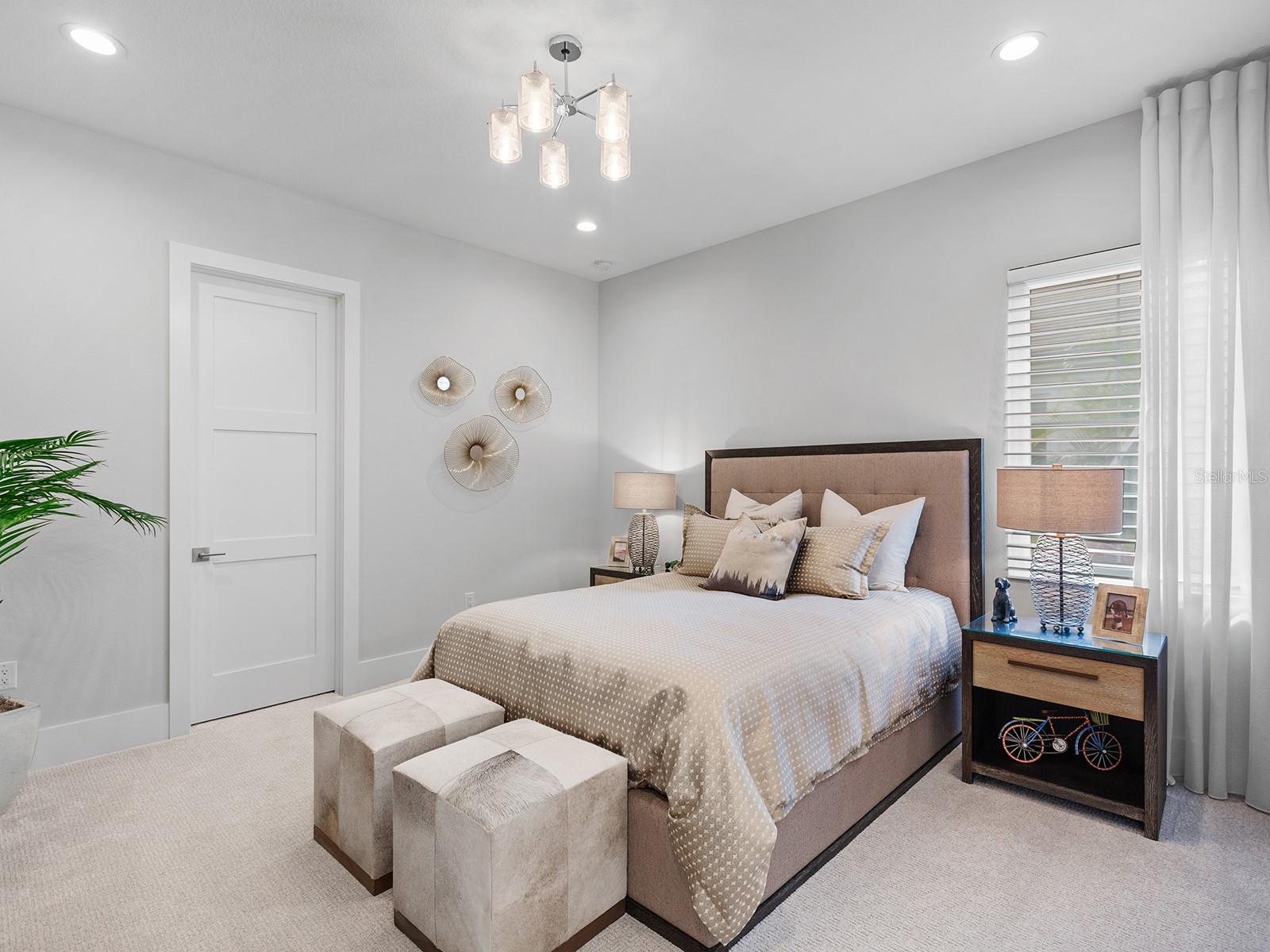 LAKE CLUB - Residential