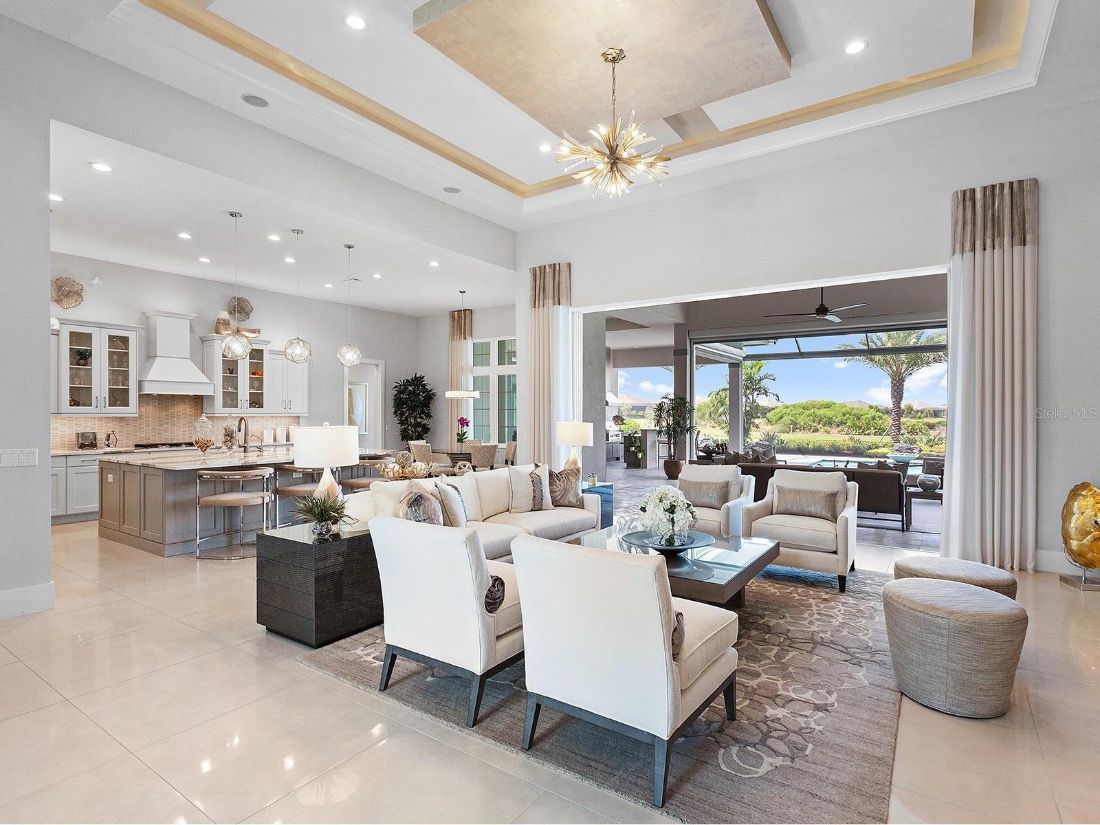 LAKE CLUB - Residential